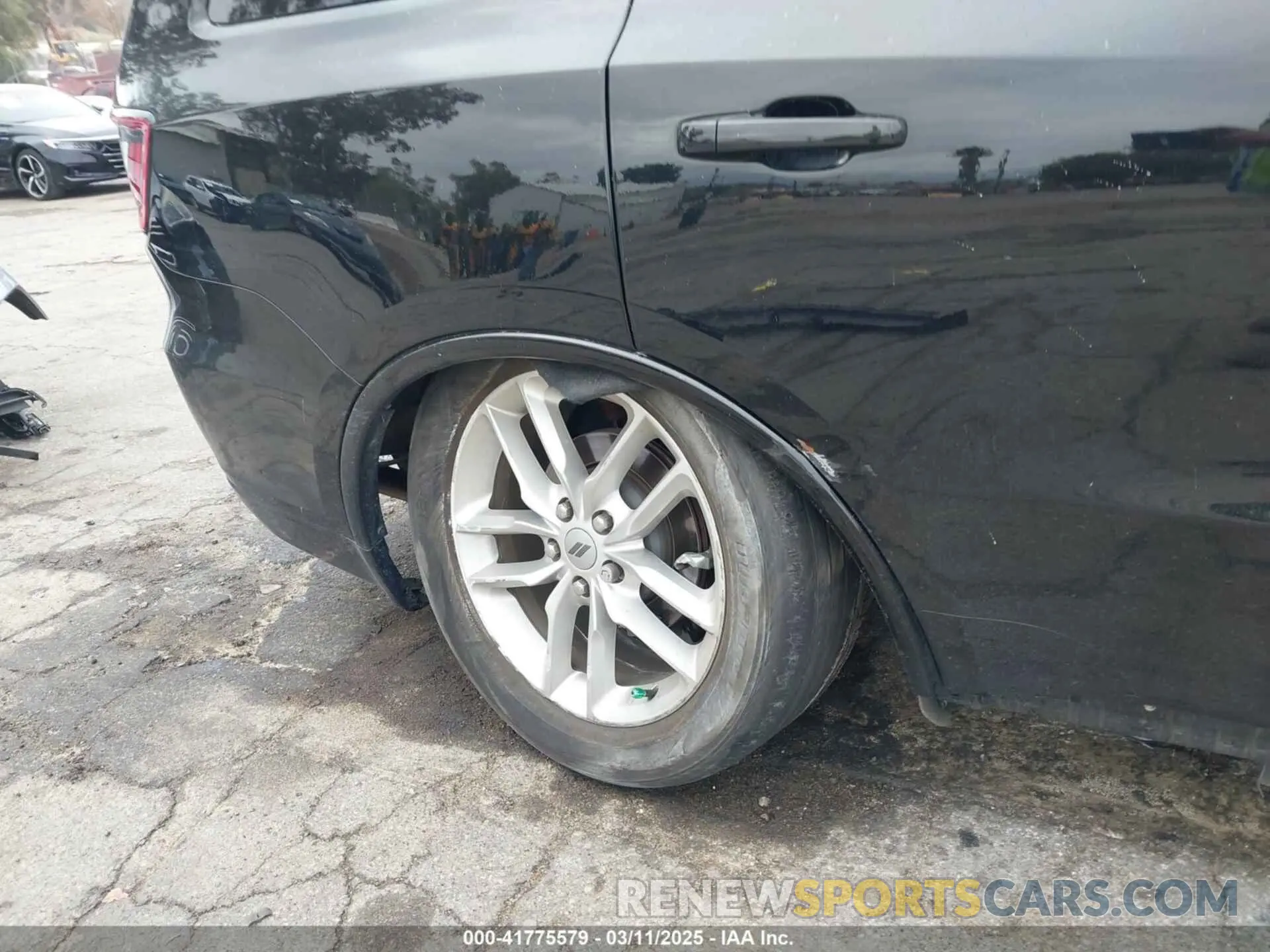 6 Photograph of a damaged car 1C4SDHCT5MC660041 DODGE DURANGO 2021