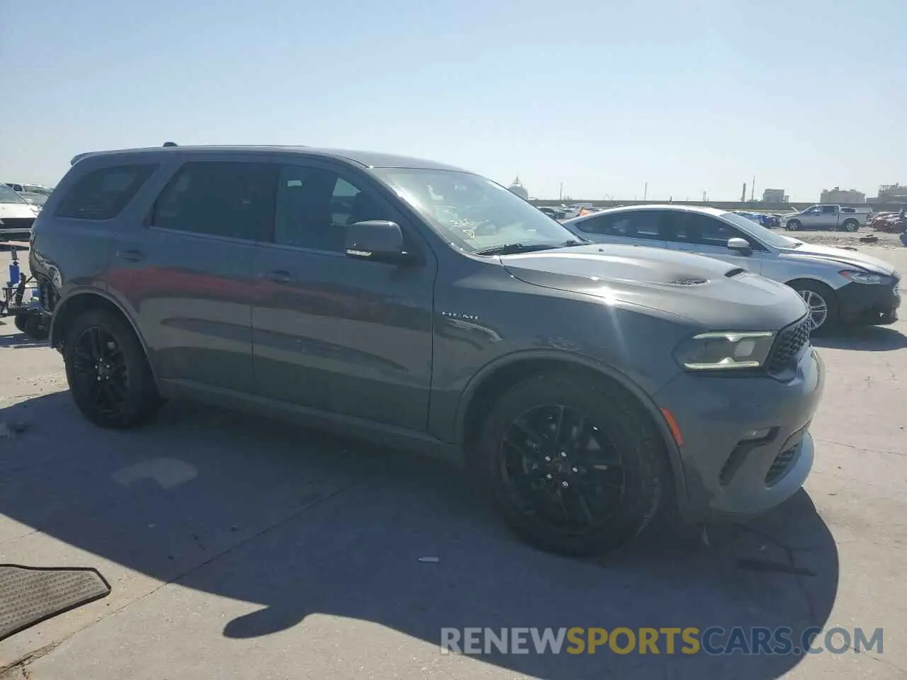 4 Photograph of a damaged car 1C4SDHCT5MC688549 DODGE DURANGO 2021