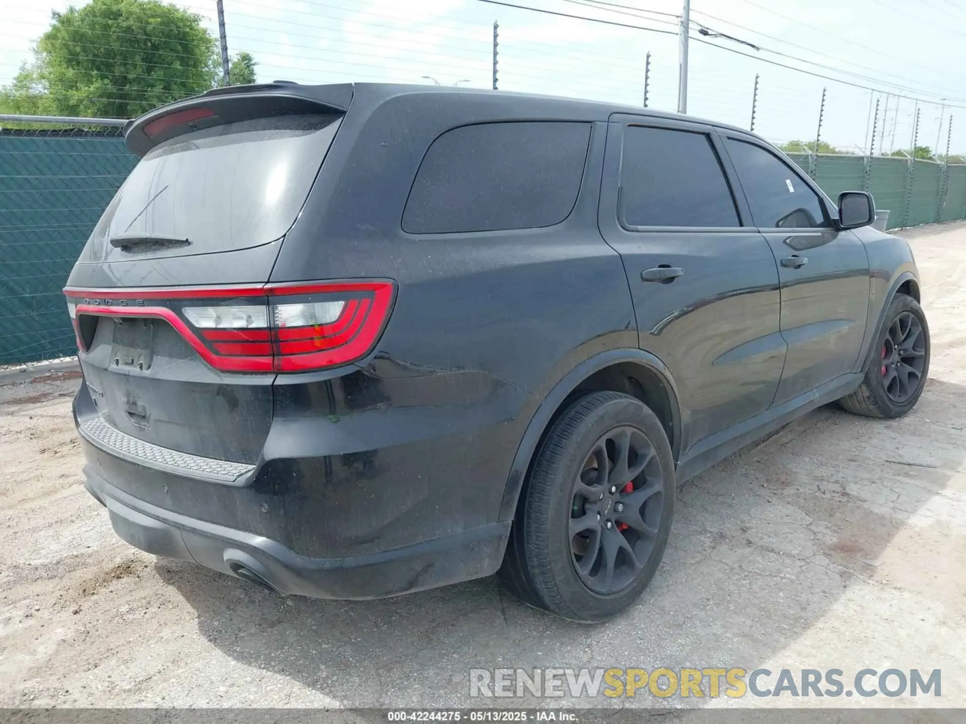 4 Photograph of a damaged car 1C4SDJH90MC689175 DODGE DURANGO 2021