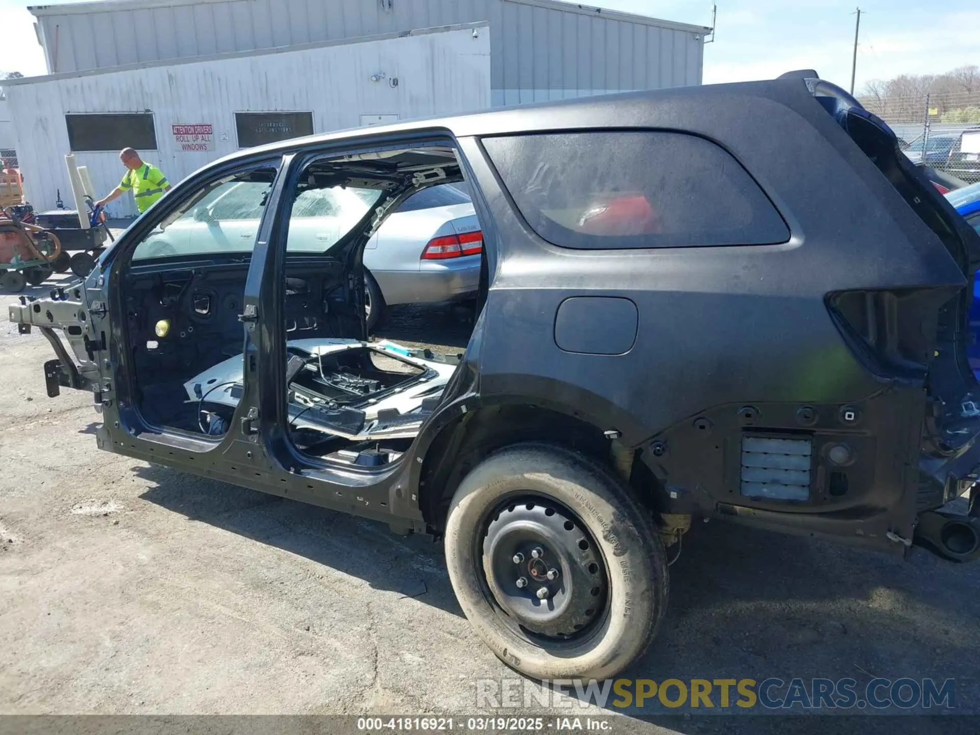 19 Photograph of a damaged car 1C4SDJH96MC762646 DODGE DURANGO 2021