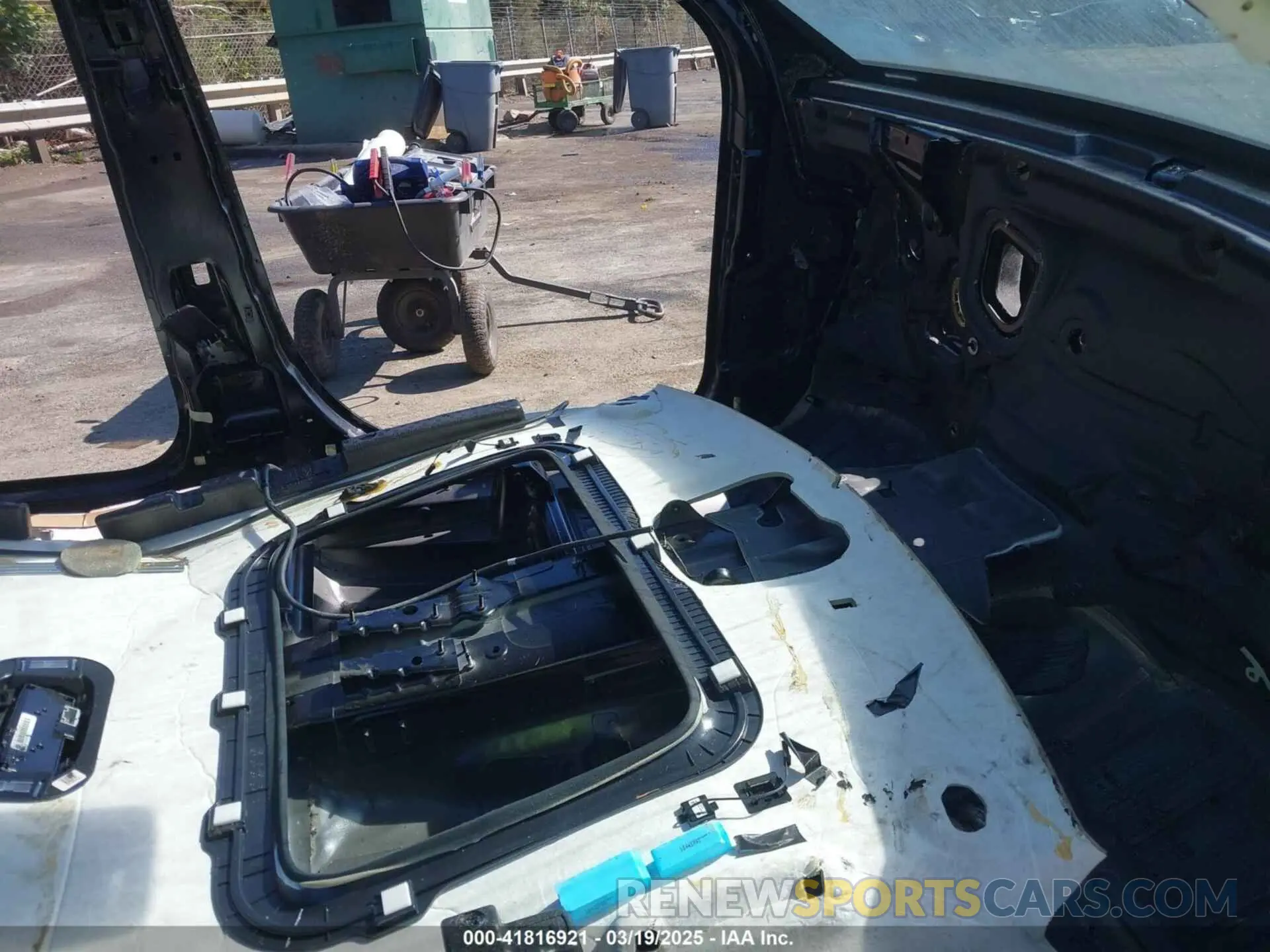 5 Photograph of a damaged car 1C4SDJH96MC762646 DODGE DURANGO 2021