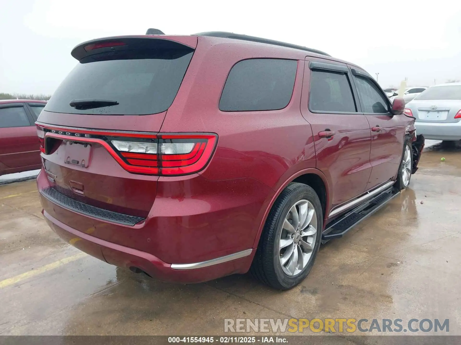 4 Photograph of a damaged car 1C4RDHAG3NC130558 DODGE DURANGO 2022