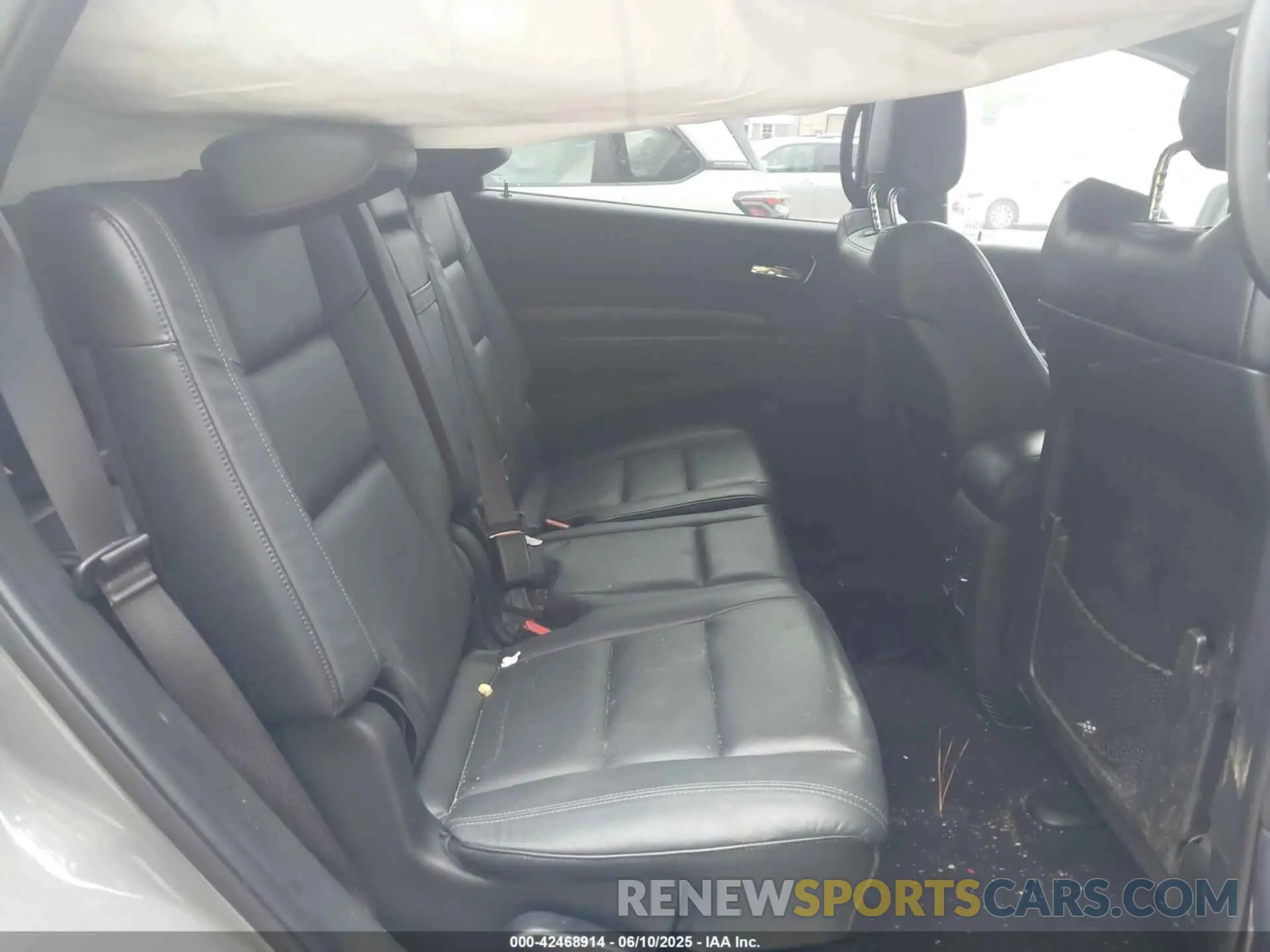 8 Photograph of a damaged car 1C4RDHDG5NC130802 DODGE DURANGO 2022