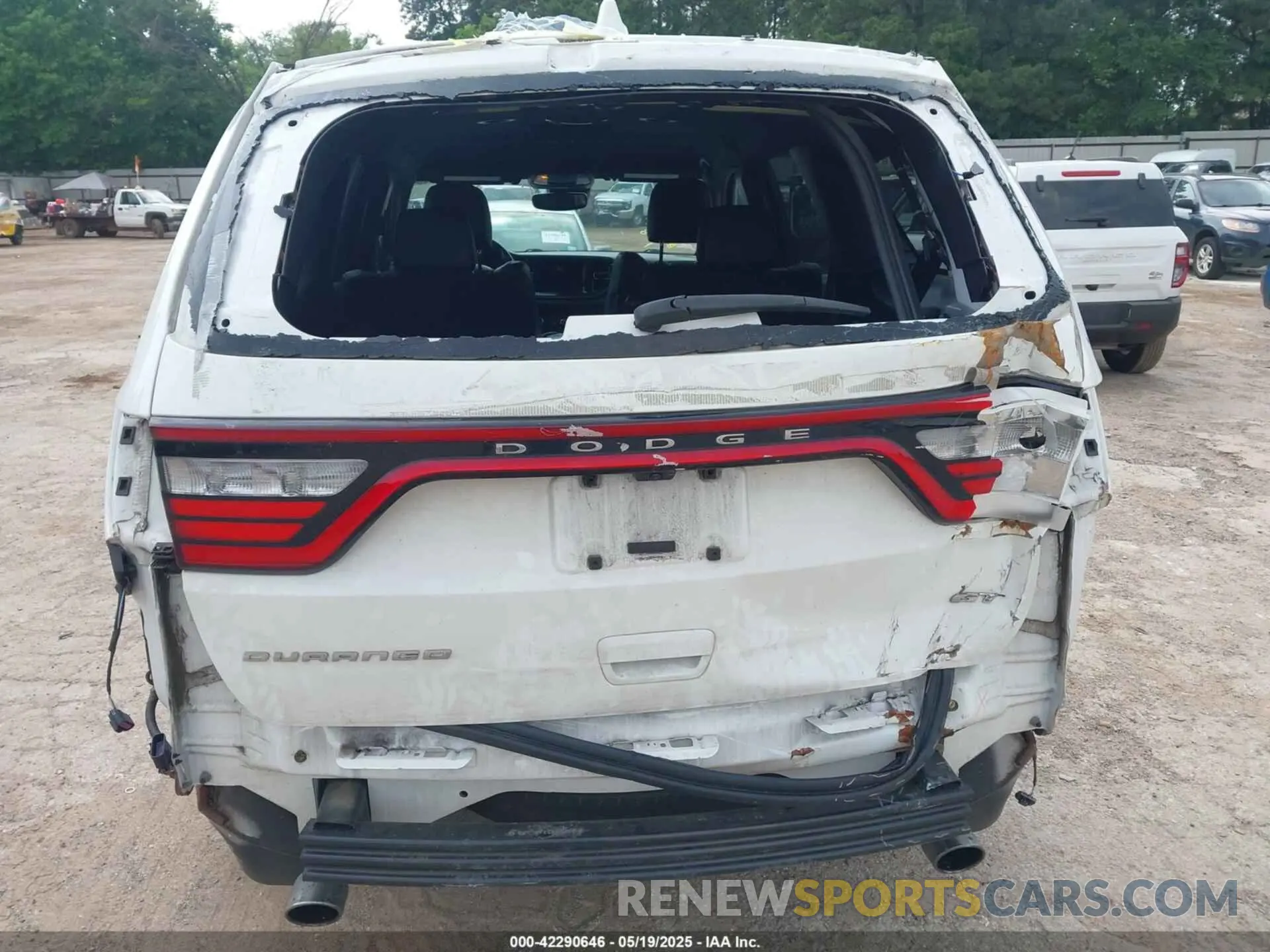 6 Photograph of a damaged car 1C4RDHDGXNC103143 DODGE DURANGO 2022