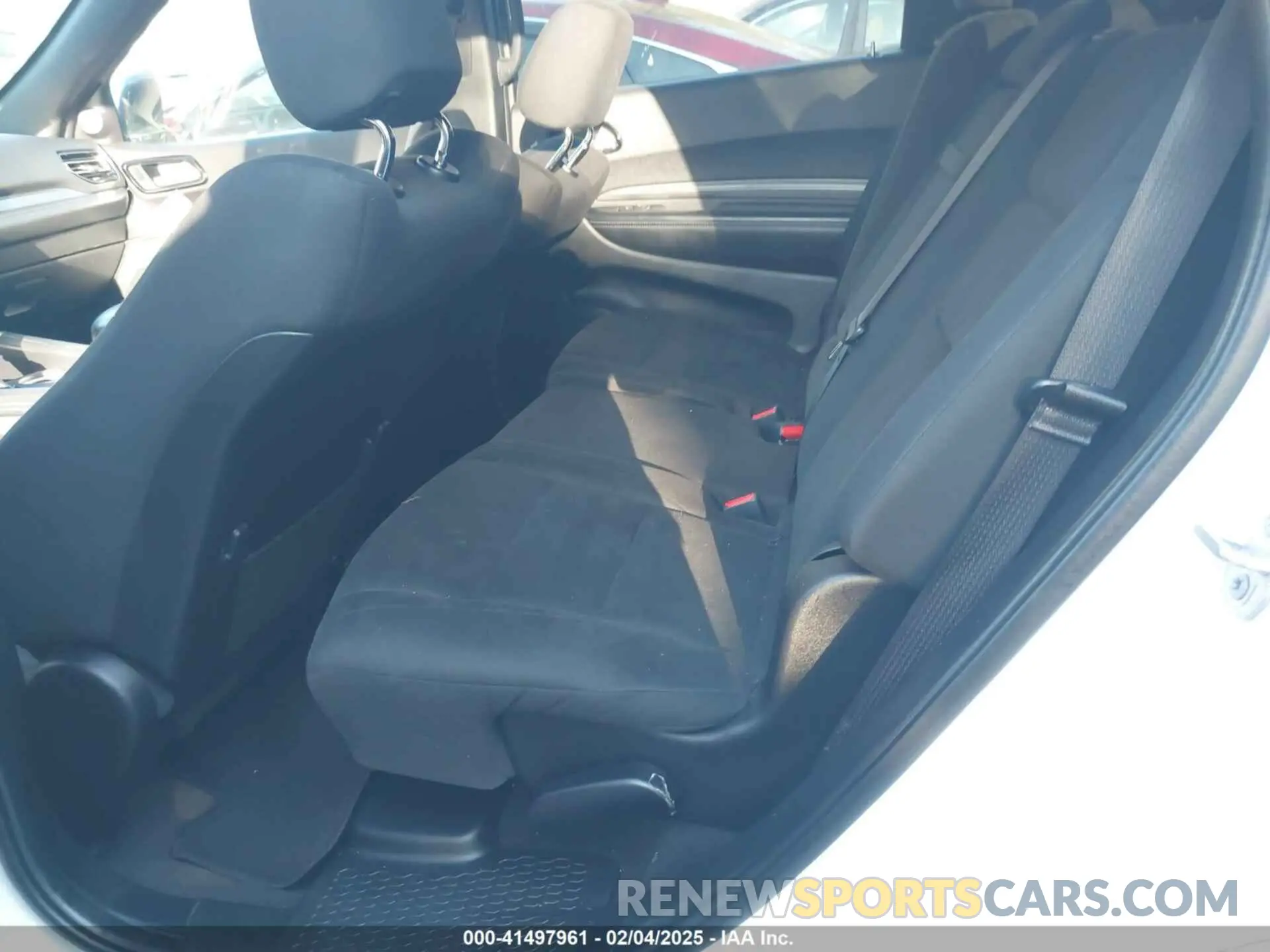 8 Photograph of a damaged car 1C4RDJAG8NC129834 DODGE DURANGO 2022