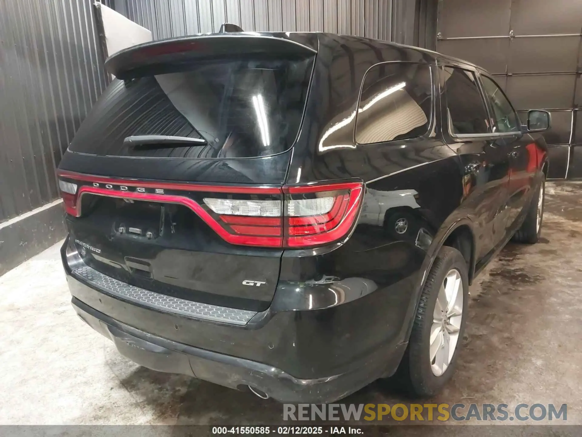4 Photograph of a damaged car 1C4RDJDG1NC133283 DODGE DURANGO 2022
