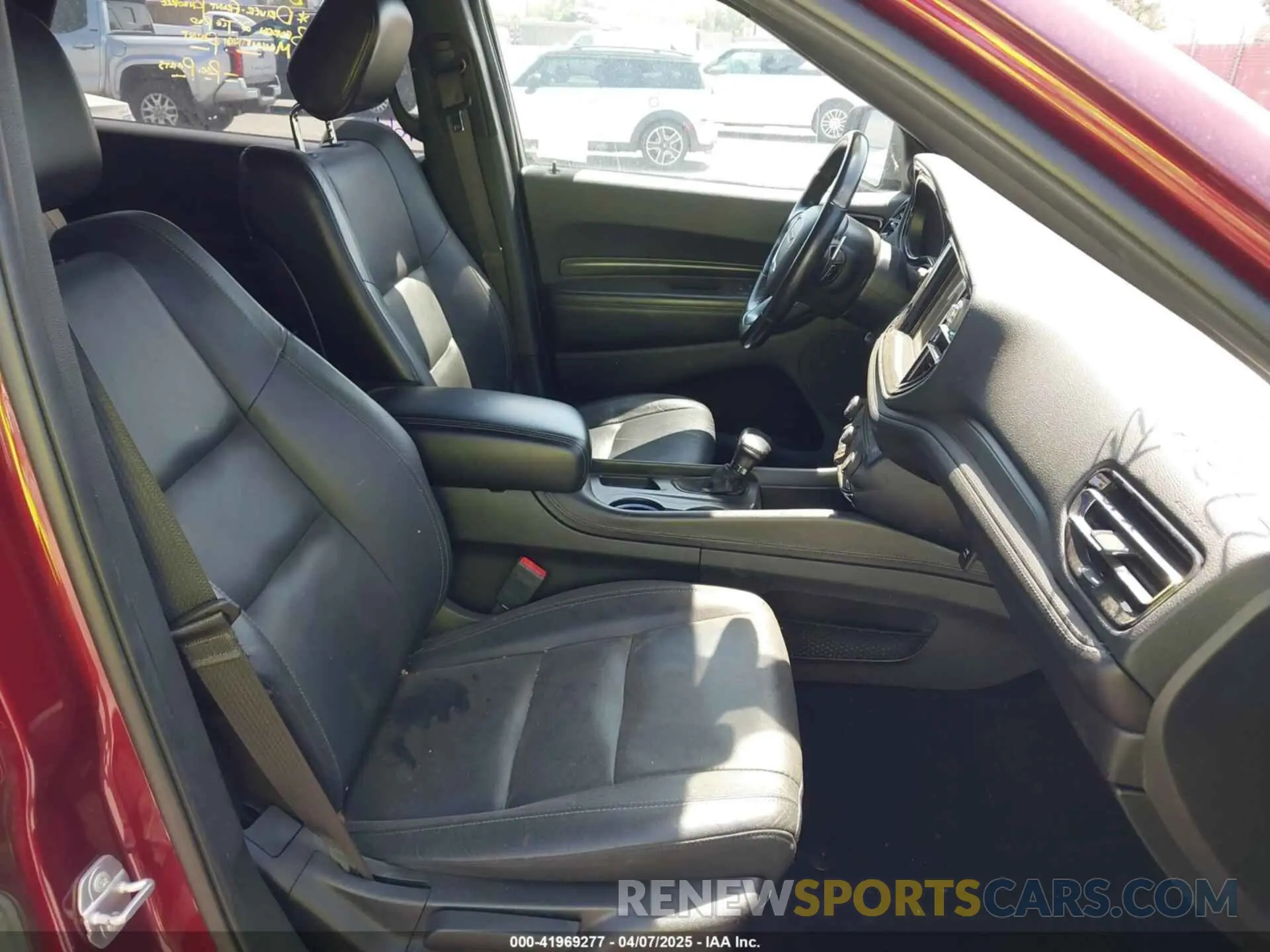 5 Photograph of a damaged car 1C4RDJDG4NC218747 DODGE DURANGO 2022