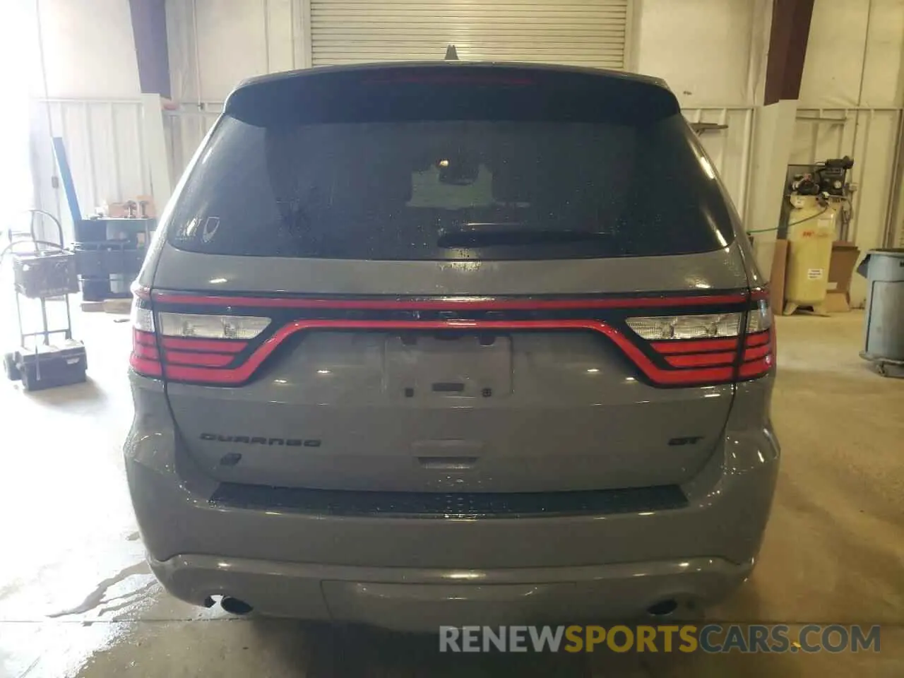 6 Photograph of a damaged car 1C4RDJDG9NC205413 DODGE DURANGO 2022