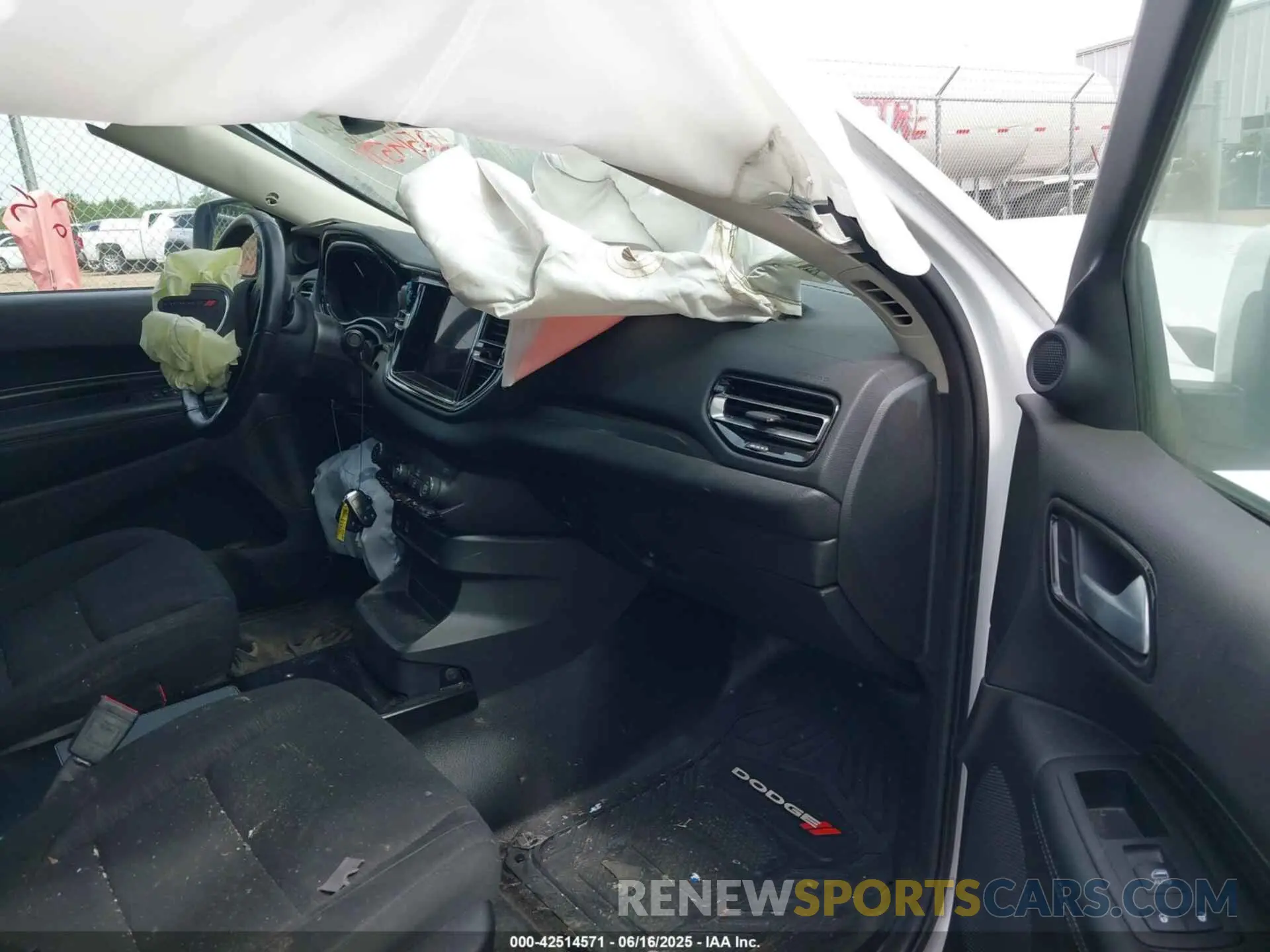 5 Photograph of a damaged car 1C4RDJFG2NC136478 DODGE DURANGO 2022