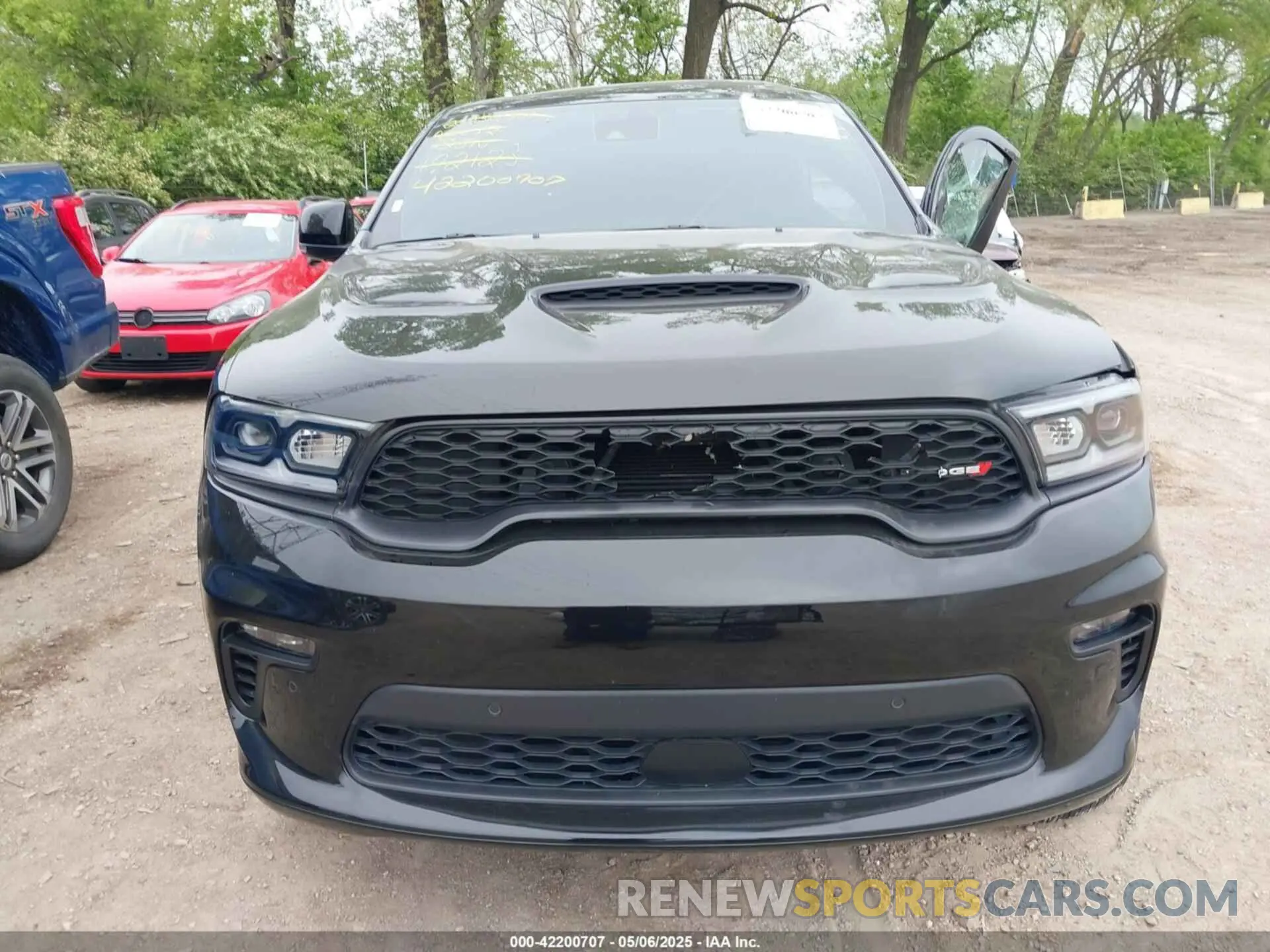 11 Photograph of a damaged car 1C4SDHCT9NC192123 DODGE DURANGO 2022