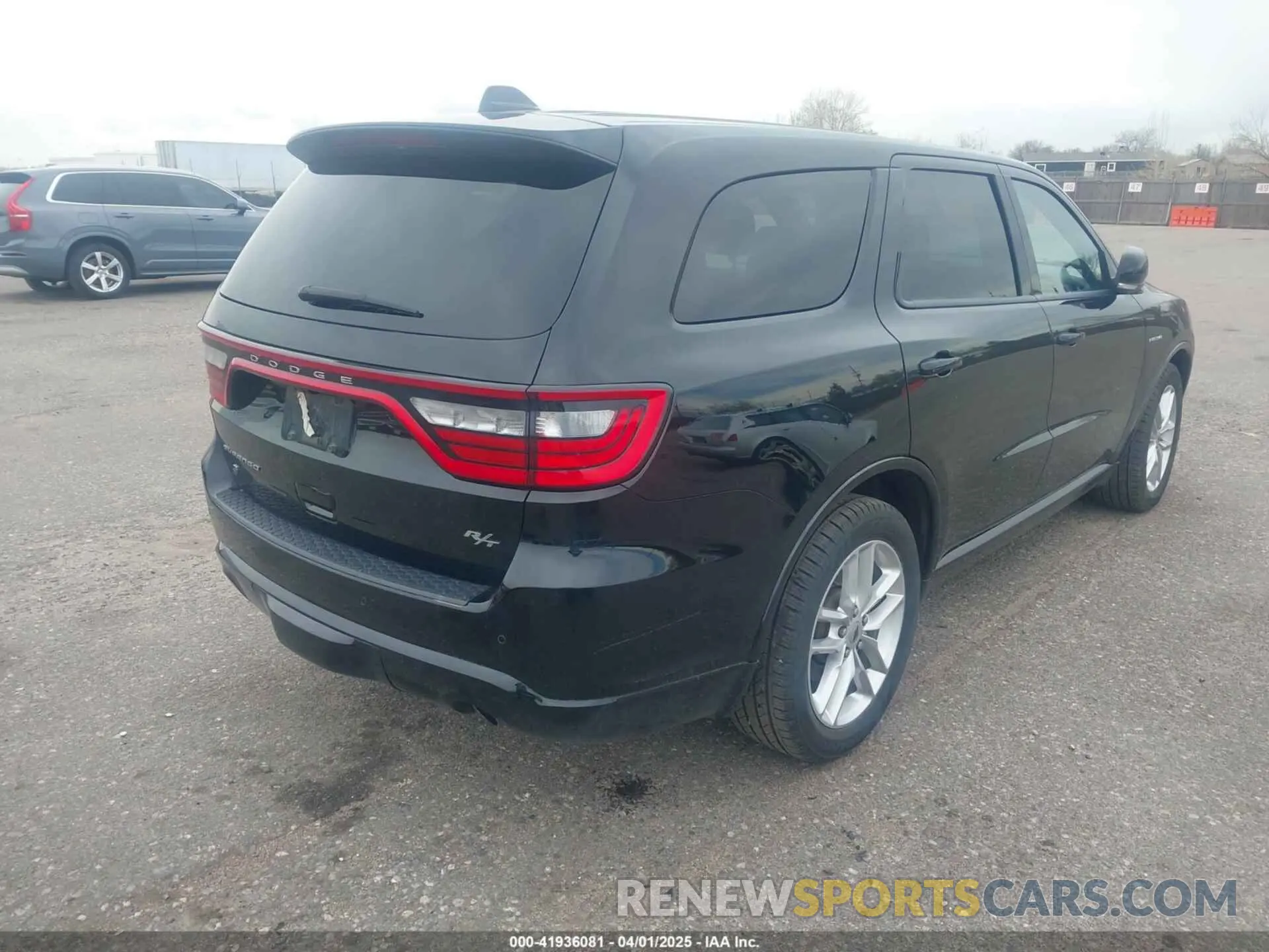 4 Photograph of a damaged car 1C4SDJCT1NC221394 DODGE DURANGO 2022