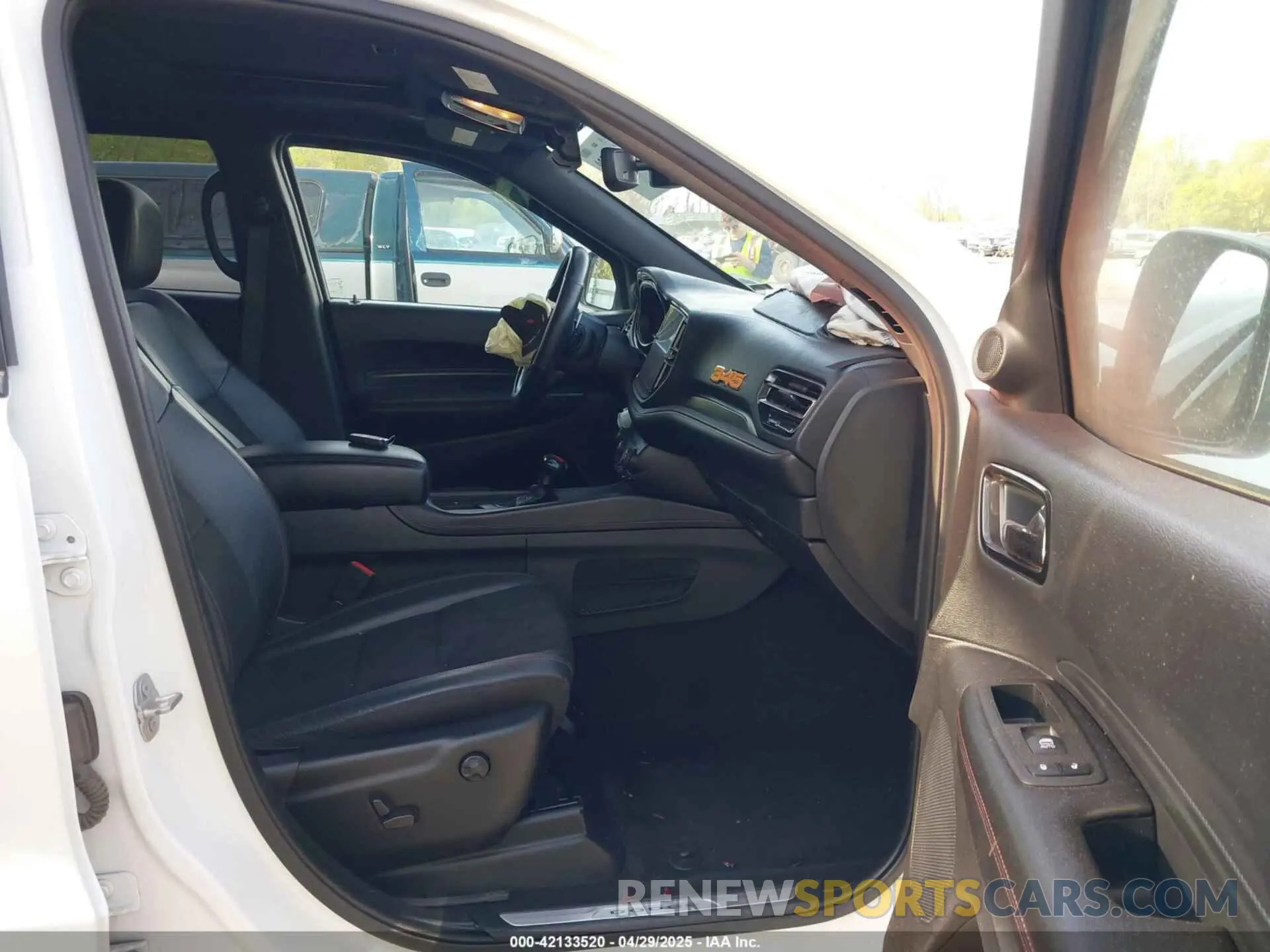 5 Photograph of a damaged car 1C4SDJCT8NC221294 DODGE DURANGO 2022
