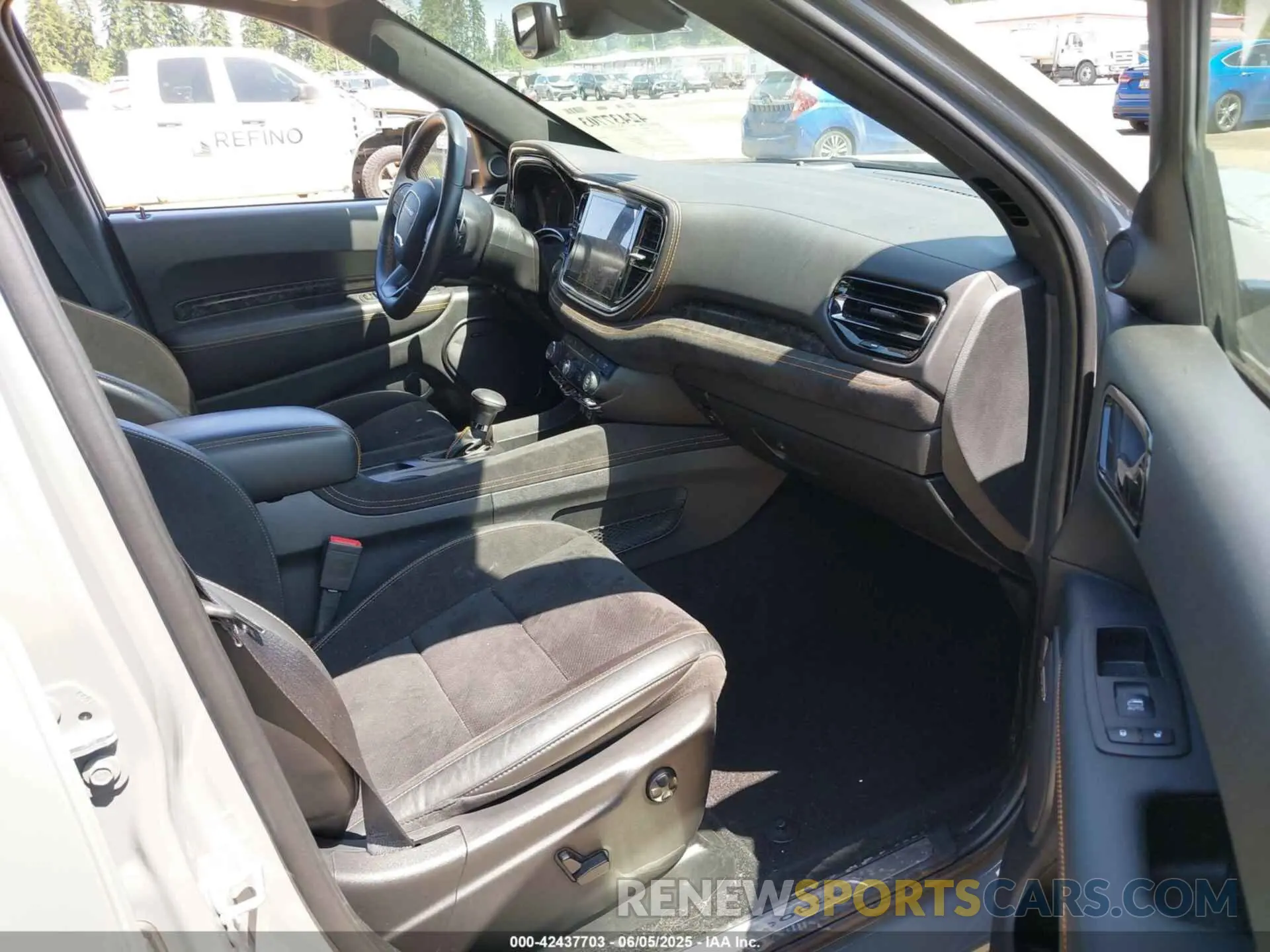 5 Photograph of a damaged car 1C4SDJCT9NC230716 DODGE DURANGO 2022