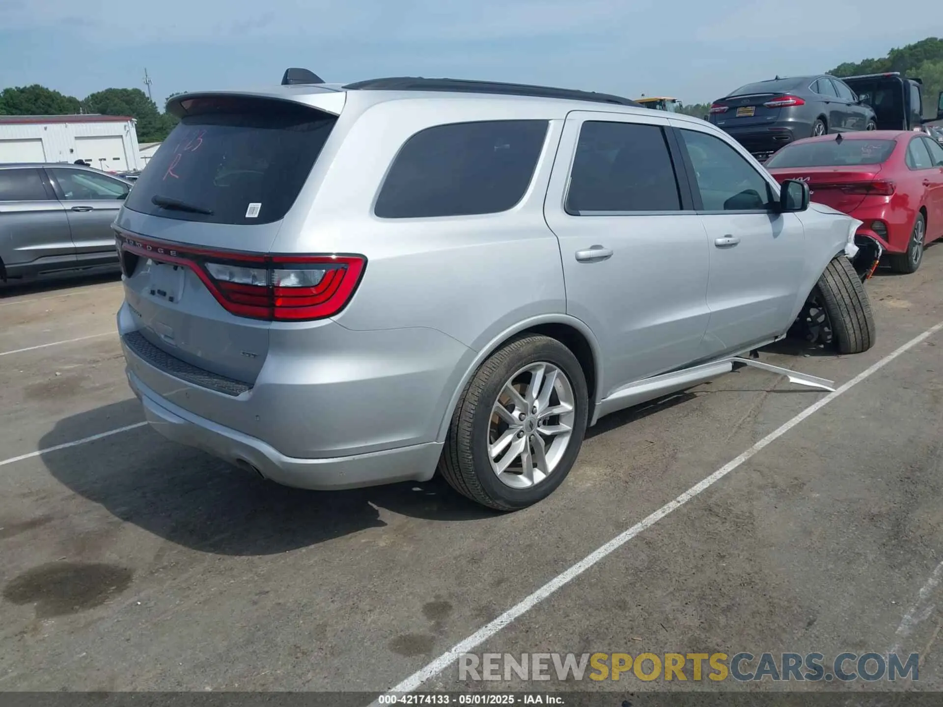 4 Photograph of a damaged car 1C4RDHDG5PC636018 DODGE DURANGO 2023