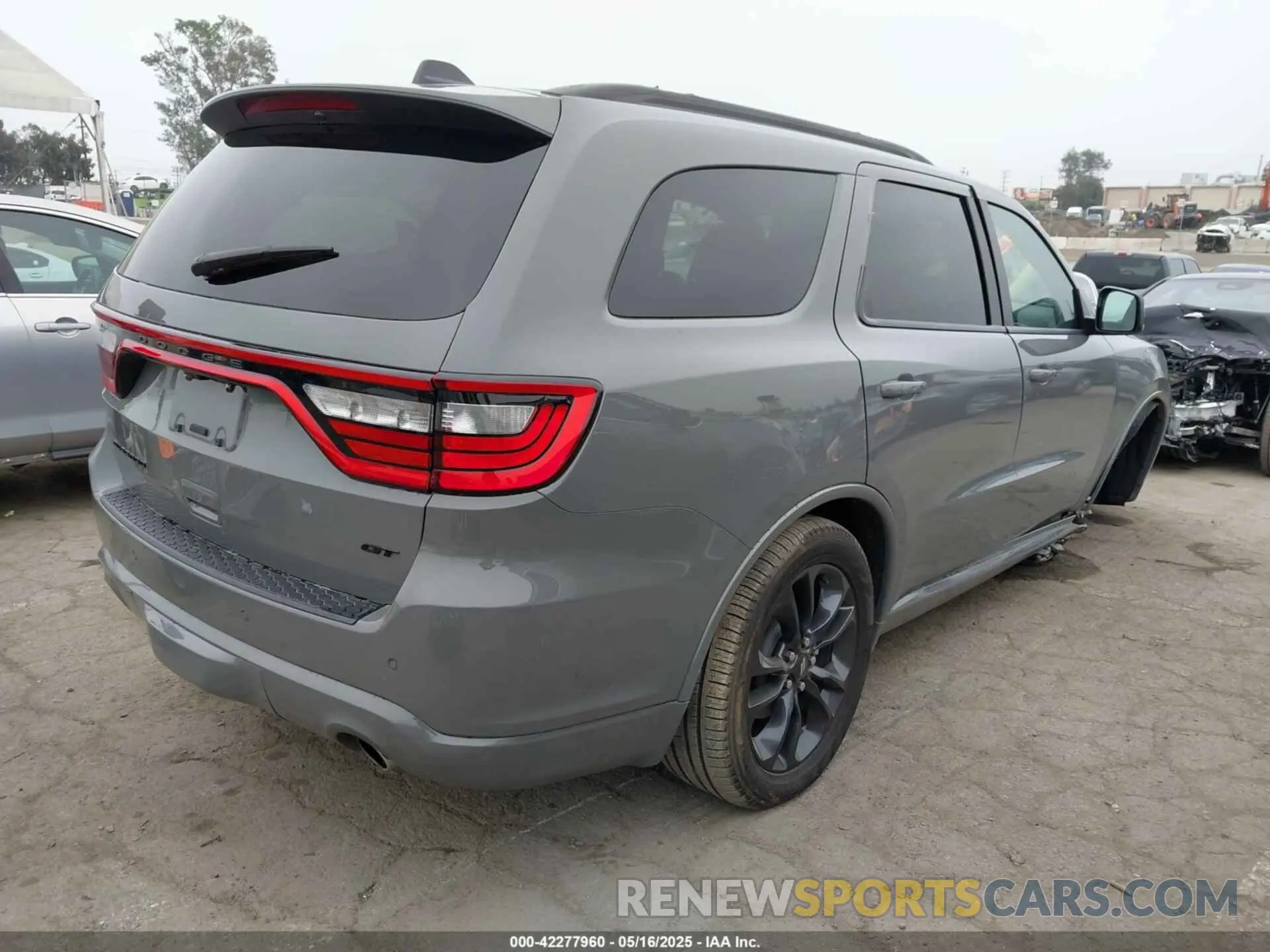 4 Photograph of a damaged car 1C4RDHDG5PC675336 DODGE DURANGO 2023