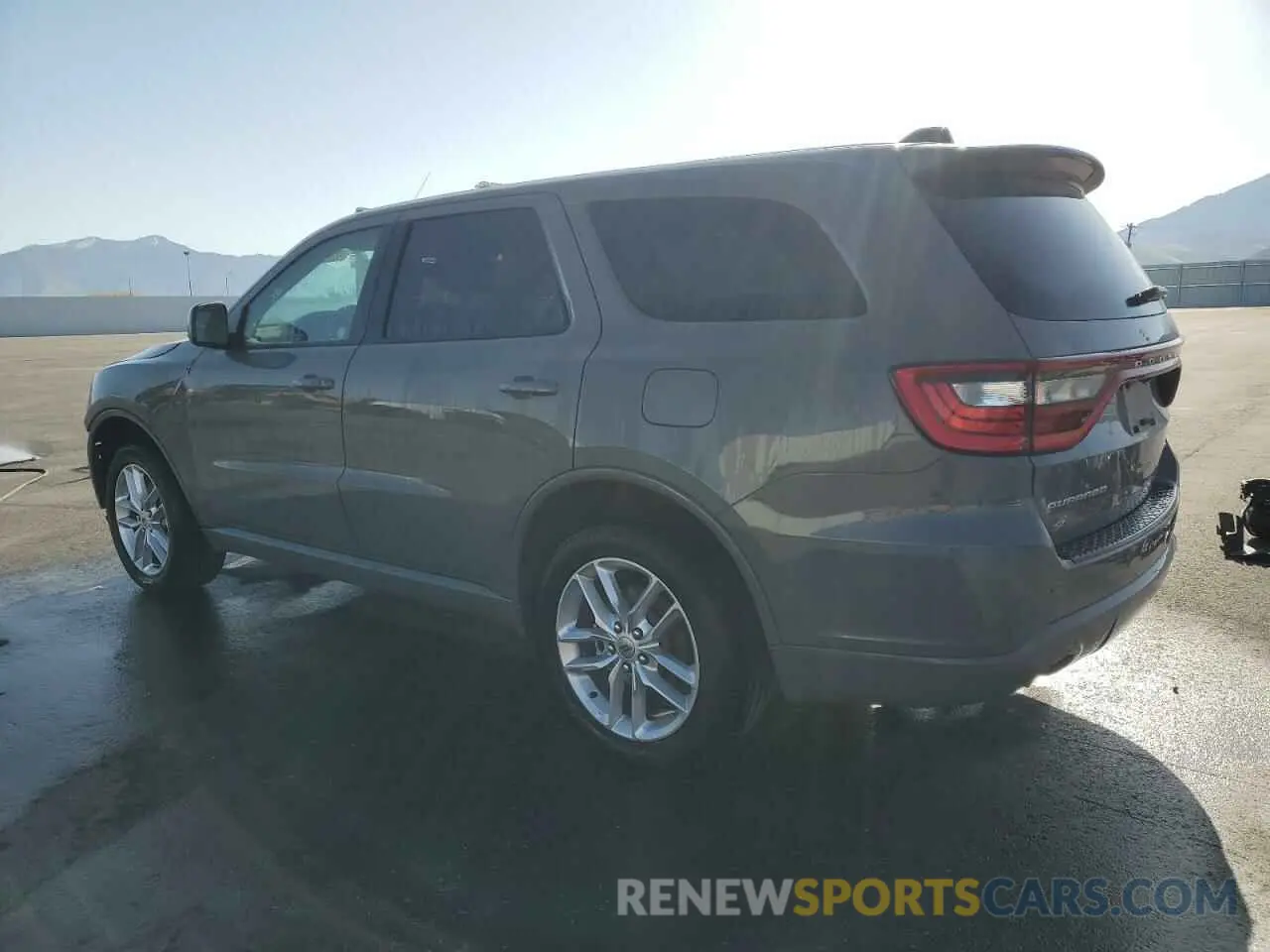 2 Фотография поврежденного автомобиля 1C4RDJDG8PC582592 DODGE DURANGO 2023