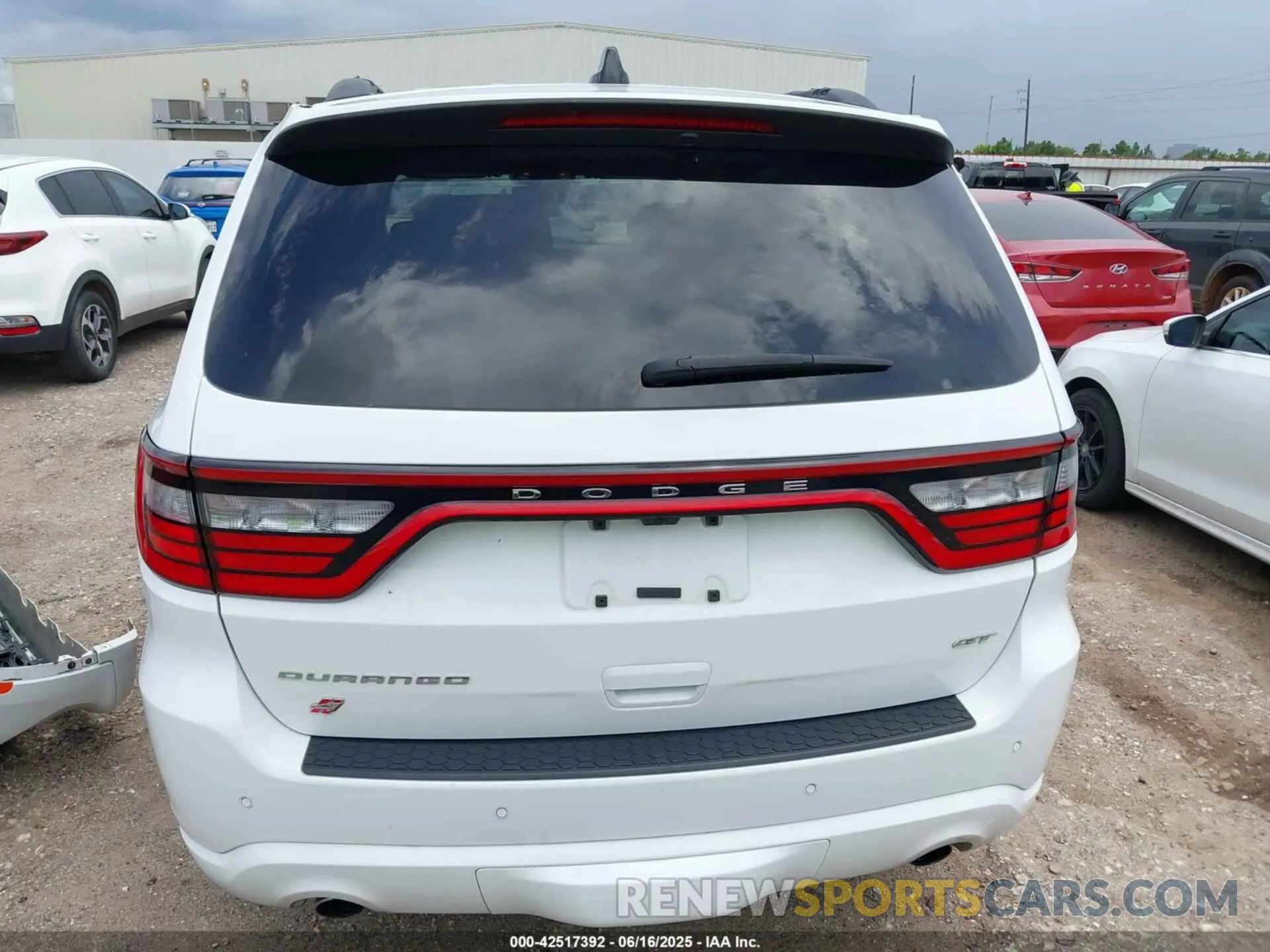17 Photograph of a damaged car 1C4RDJDGXPC574283 DODGE DURANGO 2023