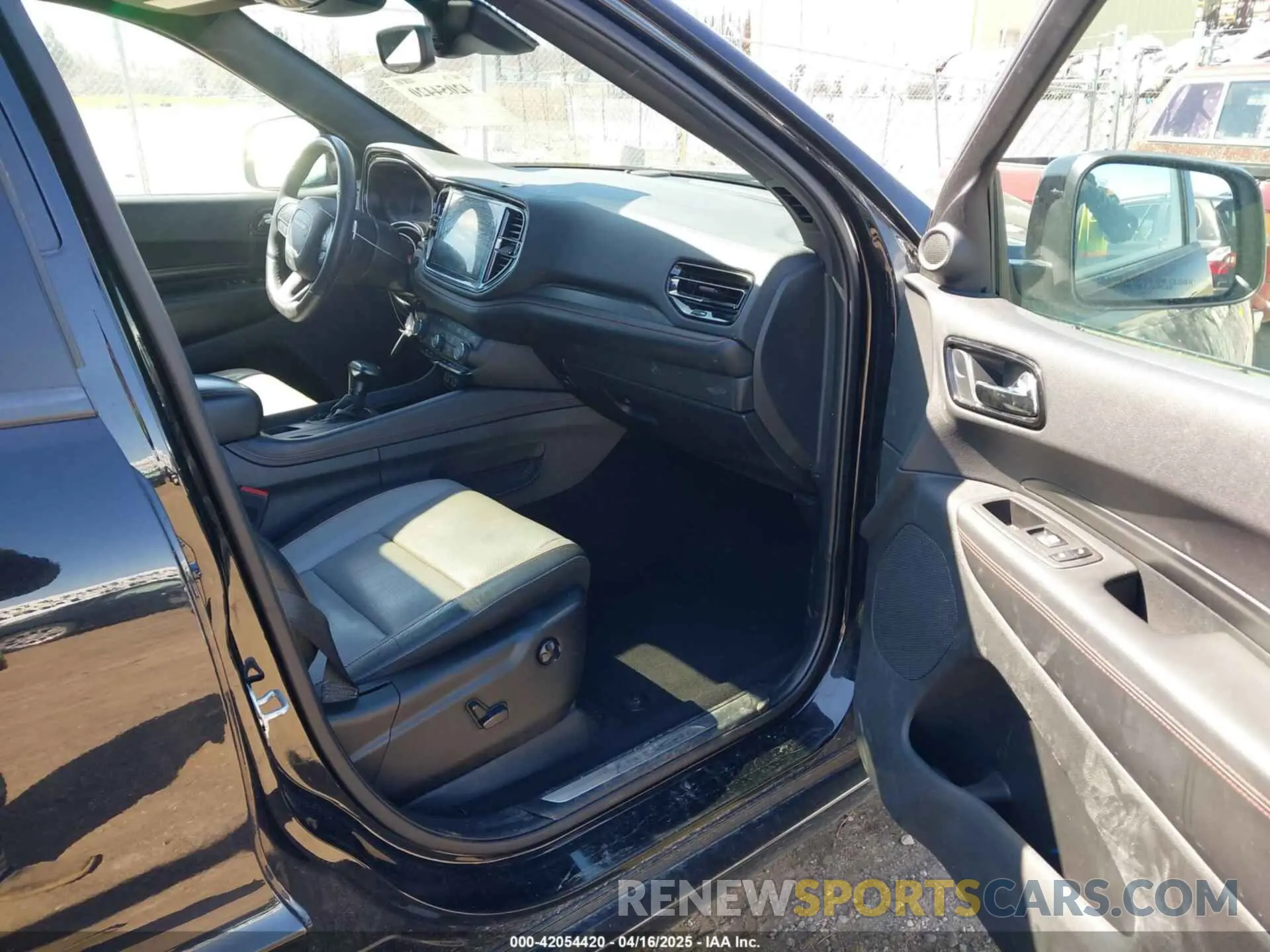 5 Фотография поврежденного автомобиля 1C4SDHCT9PC567463 DODGE DURANGO 2023