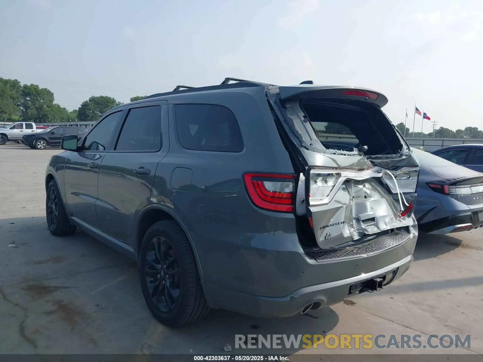 14 Photograph of a damaged car 1C4SDJCT4PC580502 DODGE DURANGO 2023