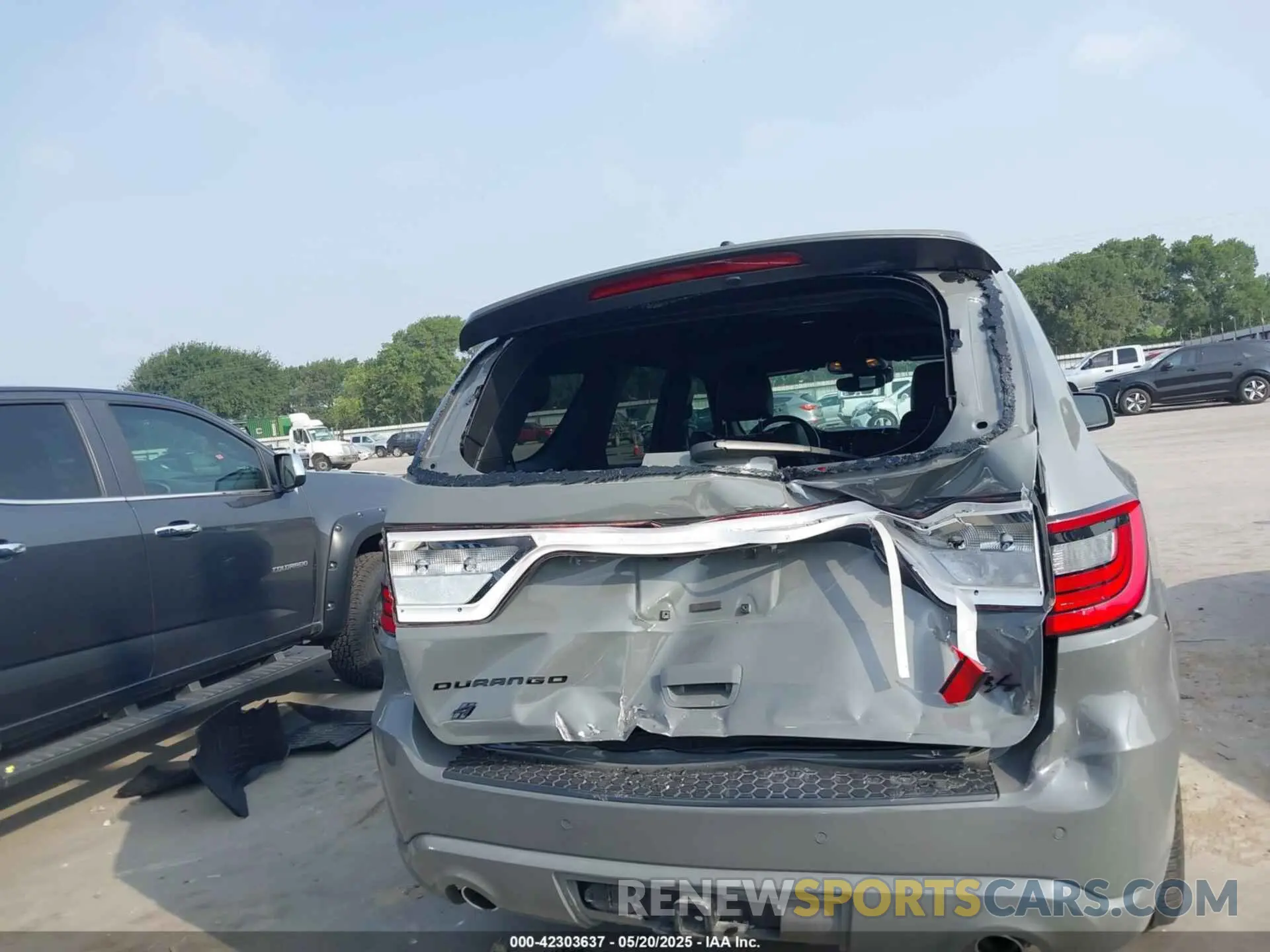 16 Photograph of a damaged car 1C4SDJCT4PC580502 DODGE DURANGO 2023