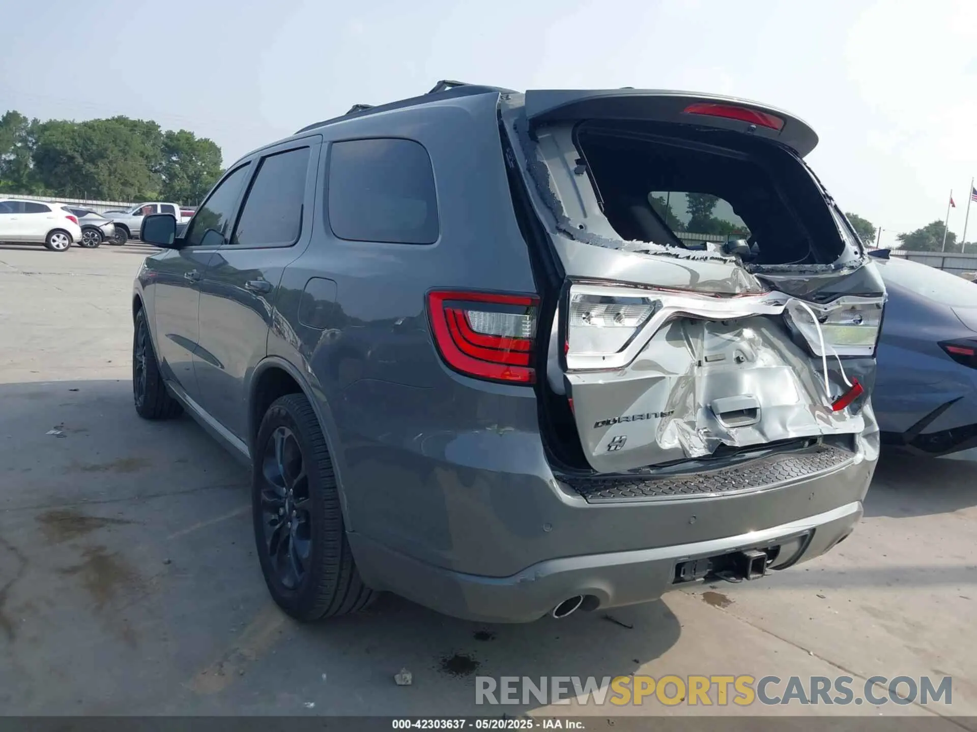 3 Photograph of a damaged car 1C4SDJCT4PC580502 DODGE DURANGO 2023