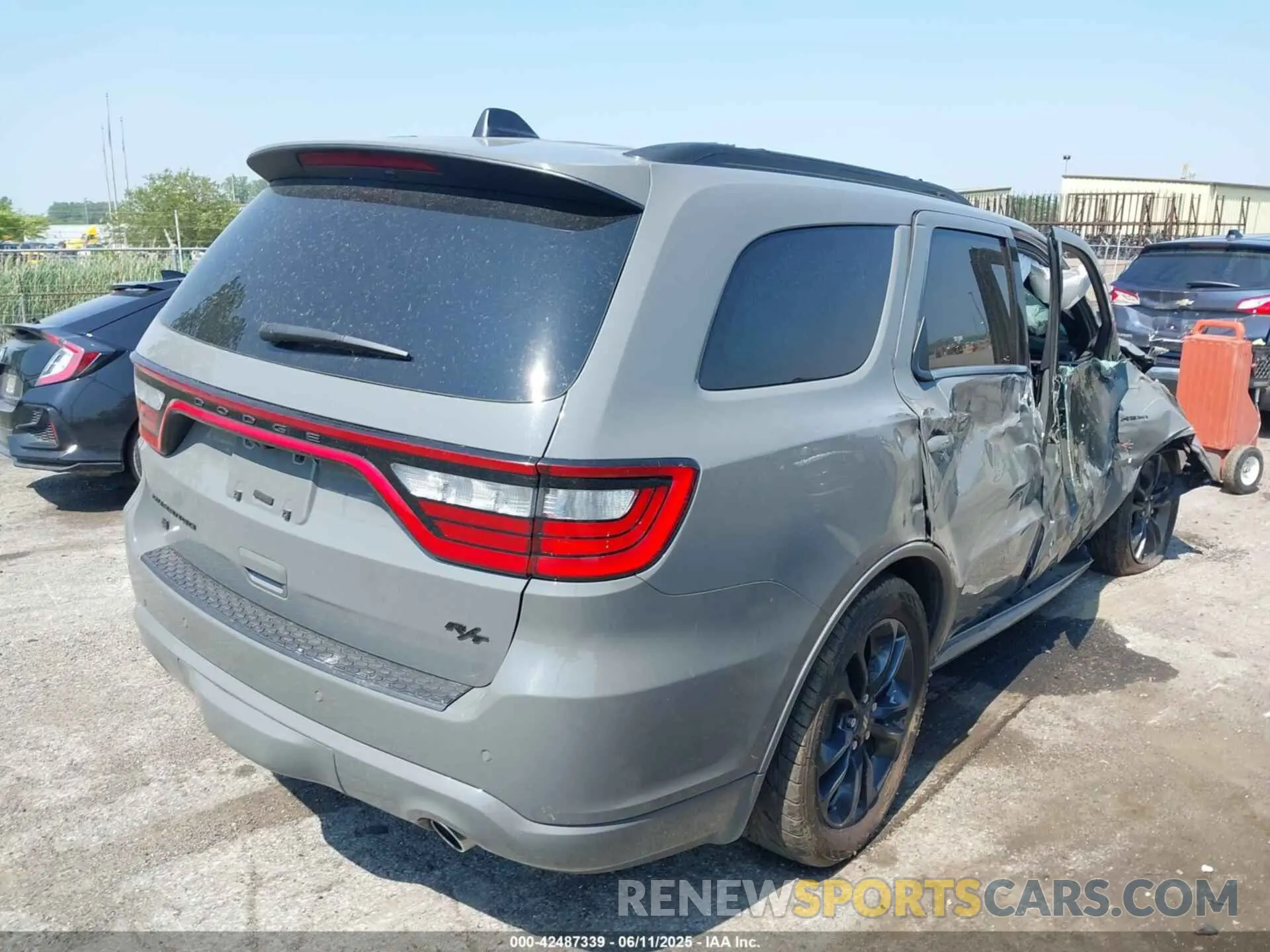 4 Фотография поврежденного автомобиля 1C4SDJCT5PC612616 DODGE DURANGO 2023