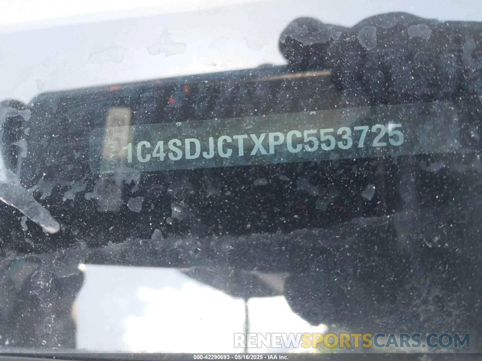 9 Photograph of a damaged car 1C4SDJCTXPC553725 DODGE DURANGO 2023