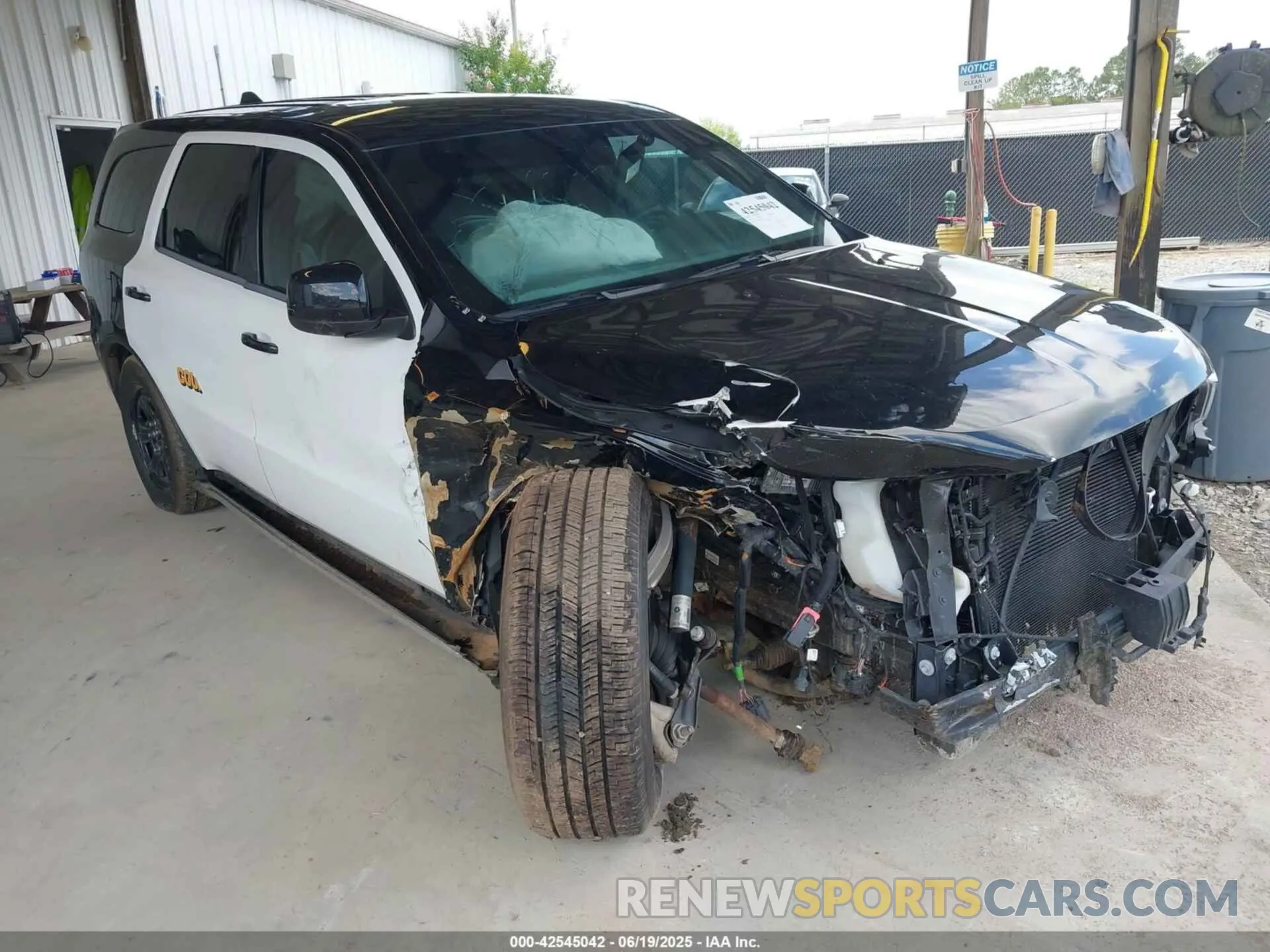 1 Фотография поврежденного автомобиля 1C4SDJFT1PC689883 DODGE DURANGO 2023