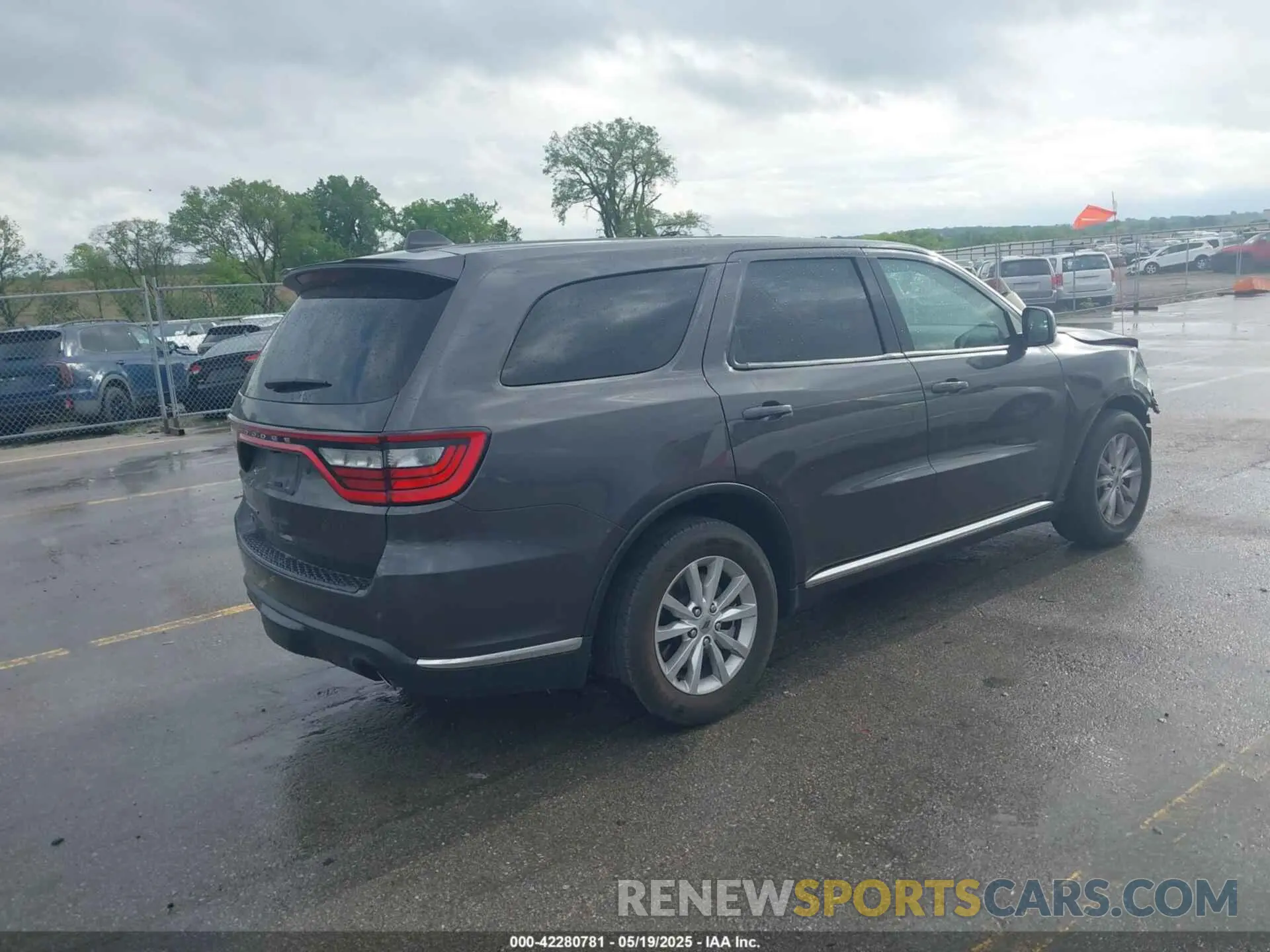 4 Photograph of a damaged car 1C4SDJFT6PC676238 DODGE DURANGO 2023