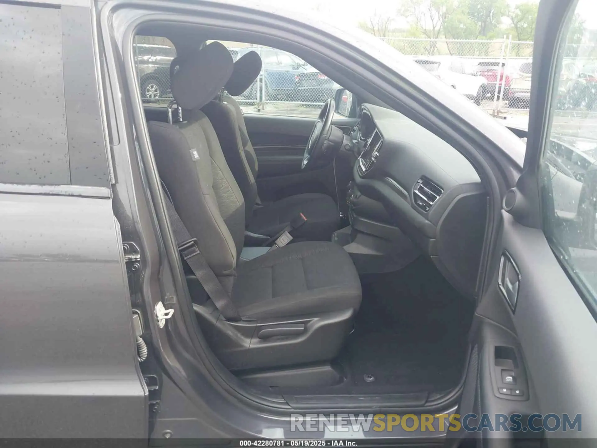5 Photograph of a damaged car 1C4SDJFT6PC676238 DODGE DURANGO 2023
