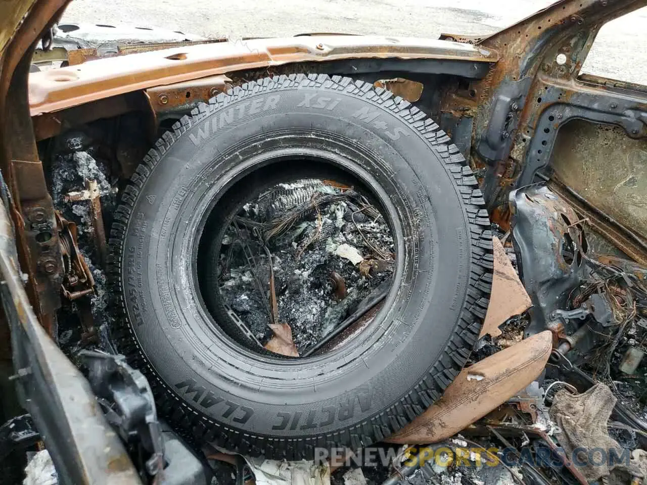 8 Photograph of a damaged car 1C4SDJGJ9PC691104 DODGE DURANGO 2023