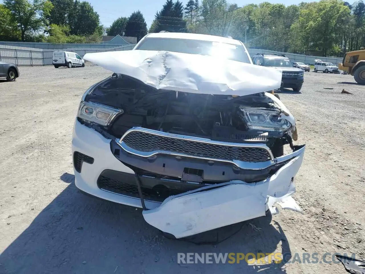 5 Photograph of a damaged car 1C4RDHAG6RC207025 DODGE DURANGO 2024