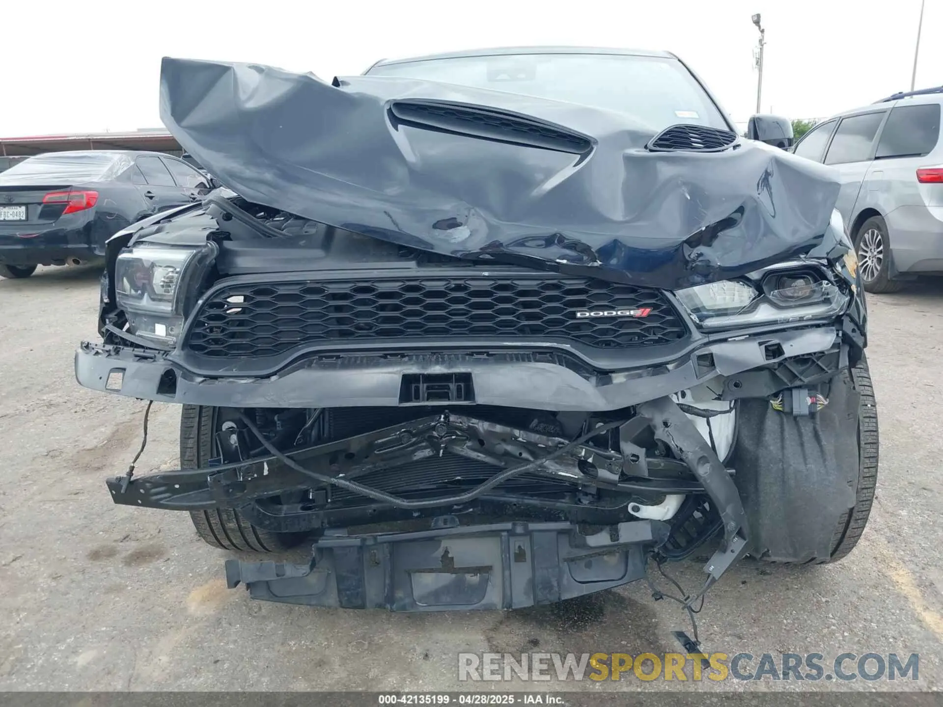 12 Photograph of a damaged car 1C4RDHDG0RC152504 DODGE DURANGO 2024