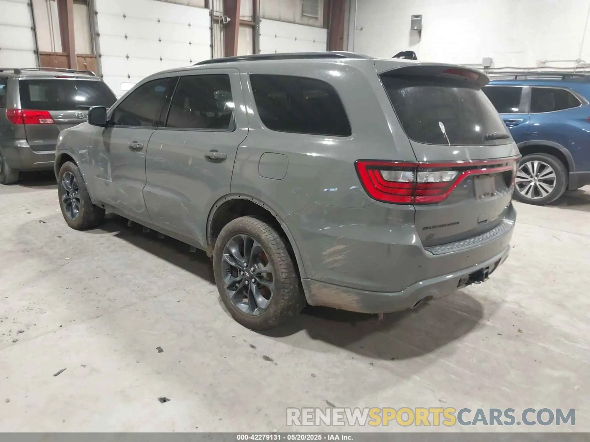 3 Photograph of a damaged car 1C4RDJDG9RC228051 DODGE DURANGO 2024