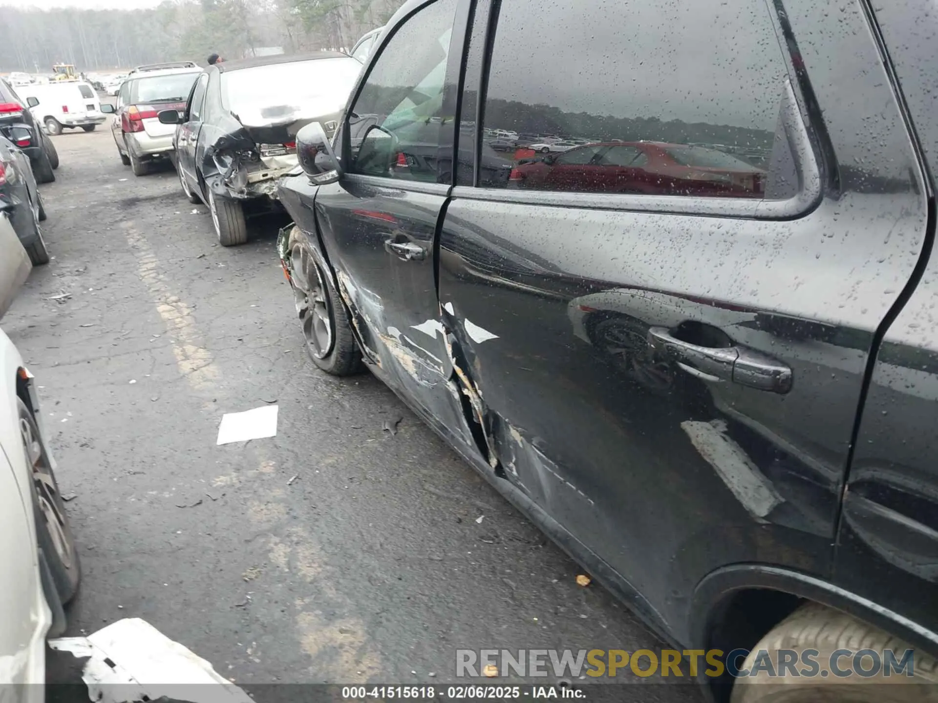 6 Photograph of a damaged car 1C4SDHCT3RC172018 DODGE DURANGO 2024