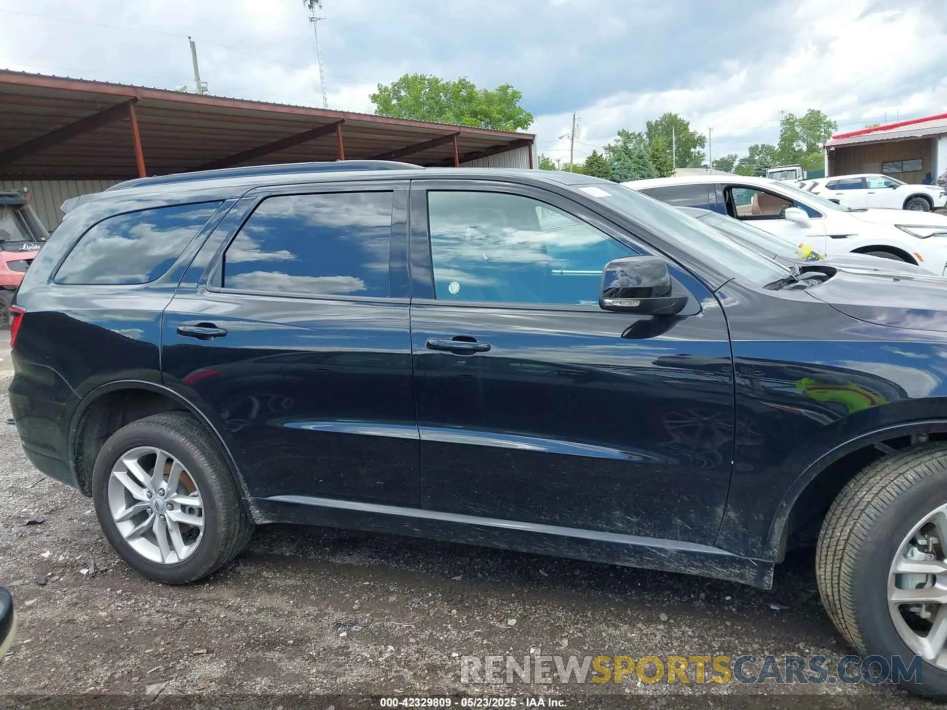 13 Photograph of a damaged car 1C4RDJDG1SC517771 DODGE DURANGO 2025