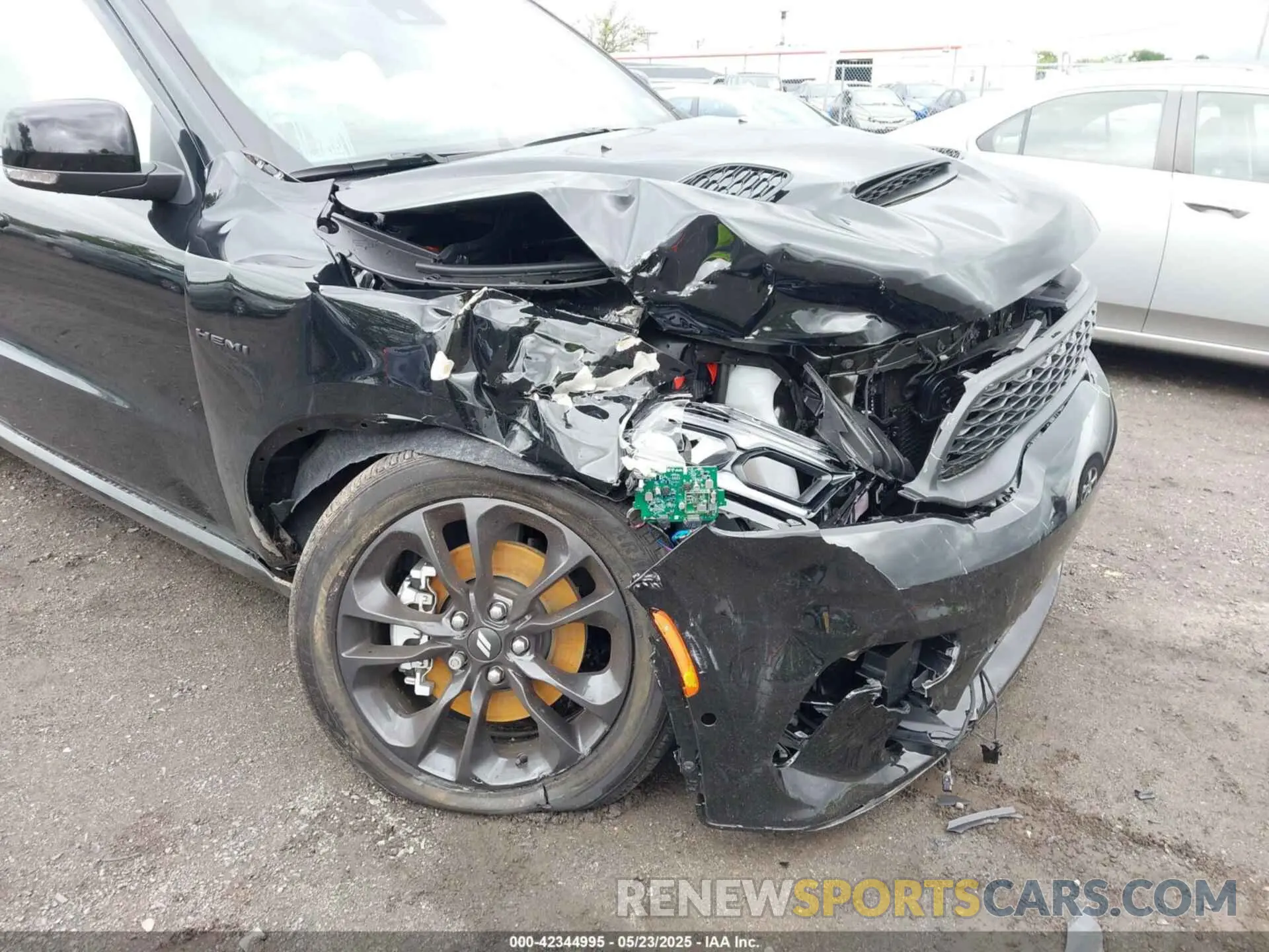 6 Photograph of a damaged car 1C4SDJCT1SC524056 DODGE DURANGO 2025
