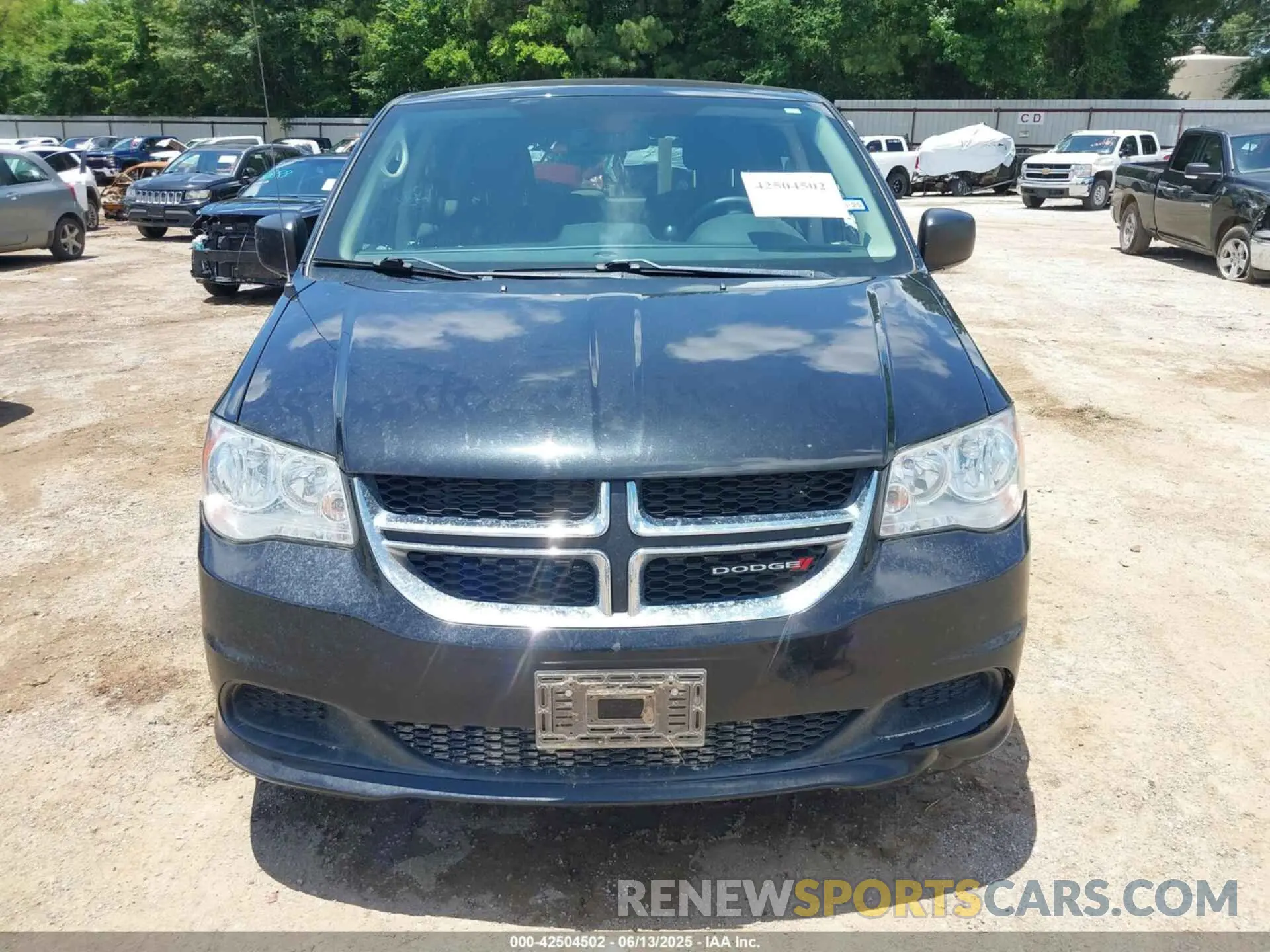 6 Photograph of a damaged car 2C4RDGBG0KR585007 DODGE GRAND CARAVAN 2019