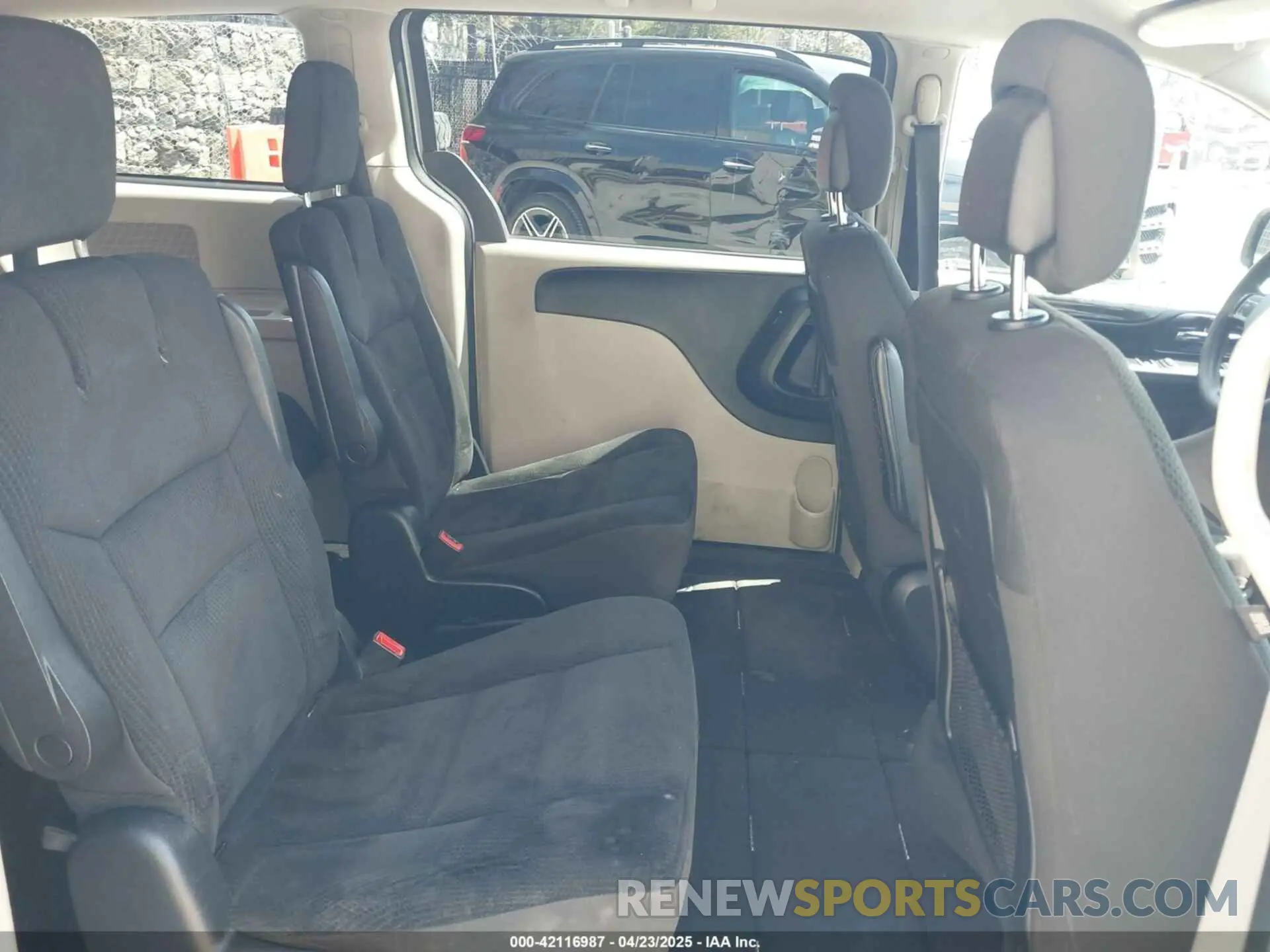 8 Фотография поврежденного автомобиля 2C4RDGBG0KR805228 DODGE GRAND CARAVAN 2019