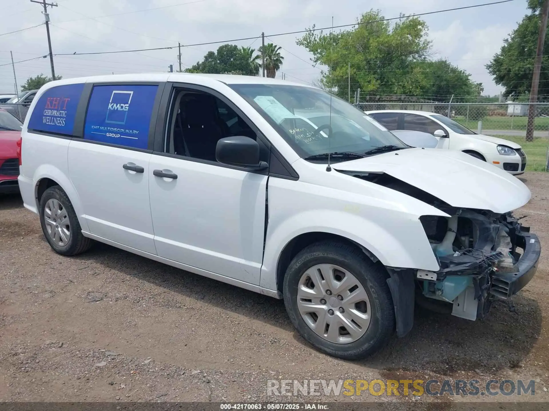 1 Photograph of a damaged car 2C4RDGBG1KR741071 DODGE GRAND CARAVAN 2019