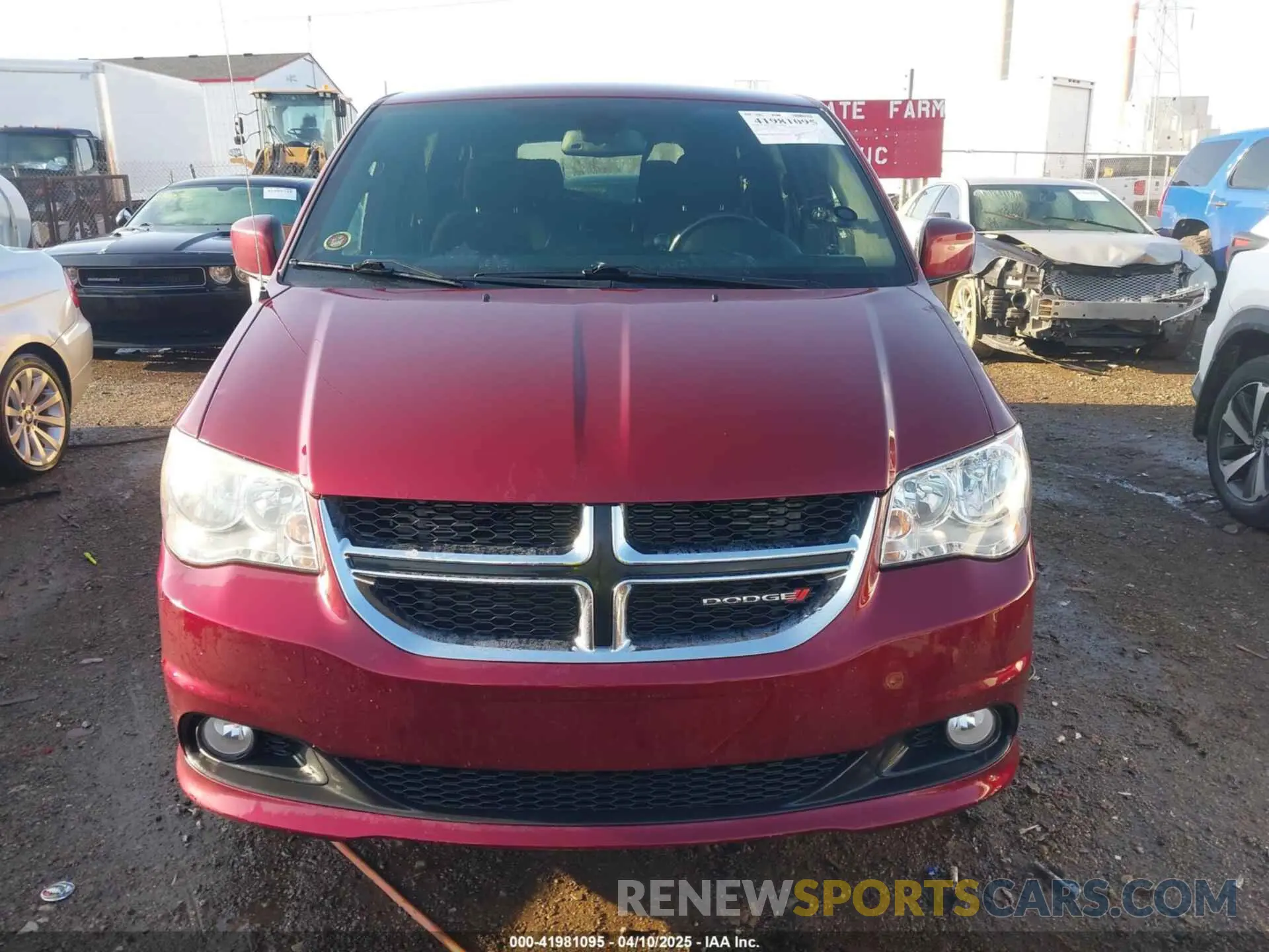 12 Photograph of a damaged car 2C4RDGBG1KR803438 DODGE GRAND CARAVAN 2019