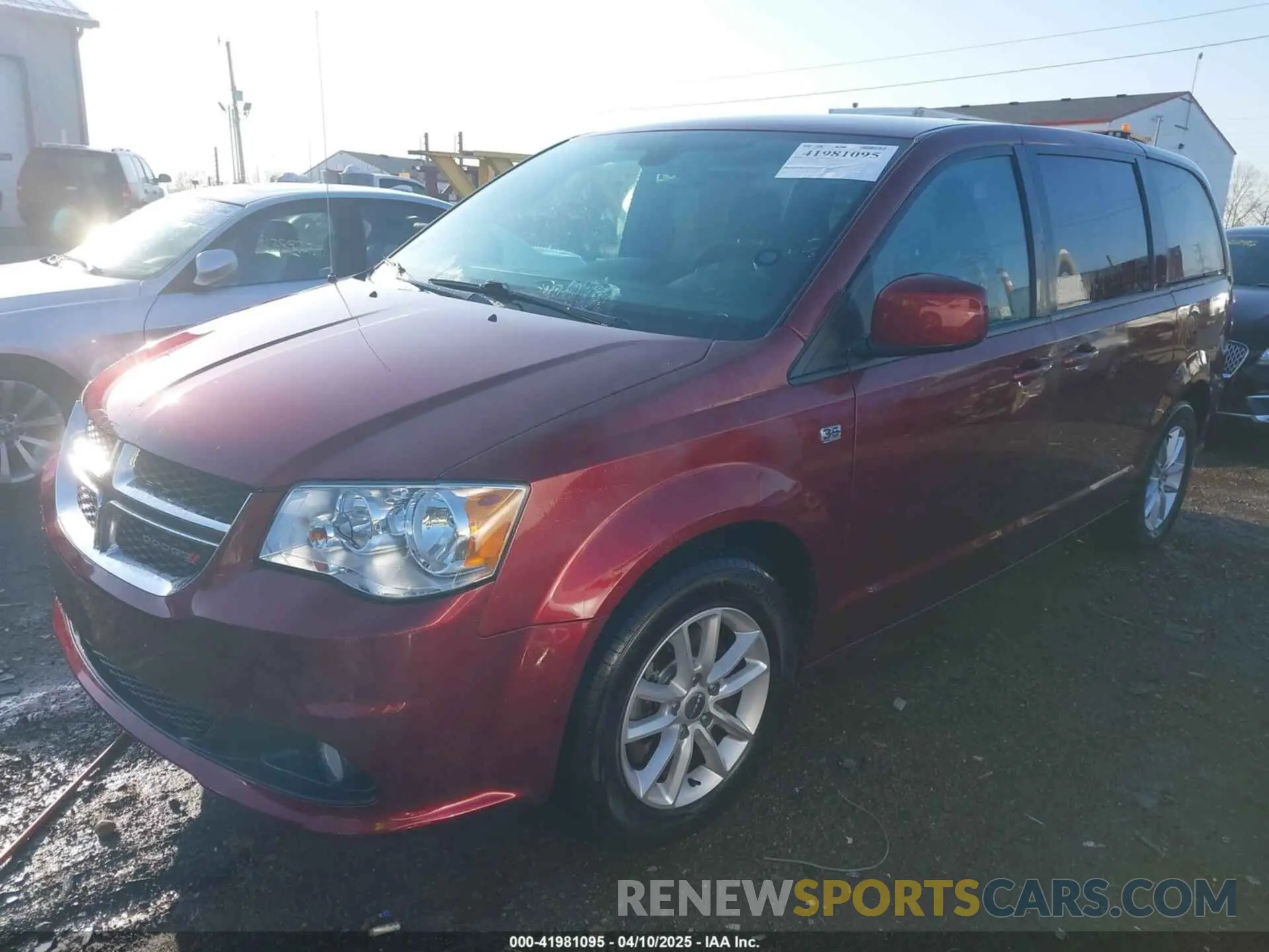 2 Photograph of a damaged car 2C4RDGBG1KR803438 DODGE GRAND CARAVAN 2019