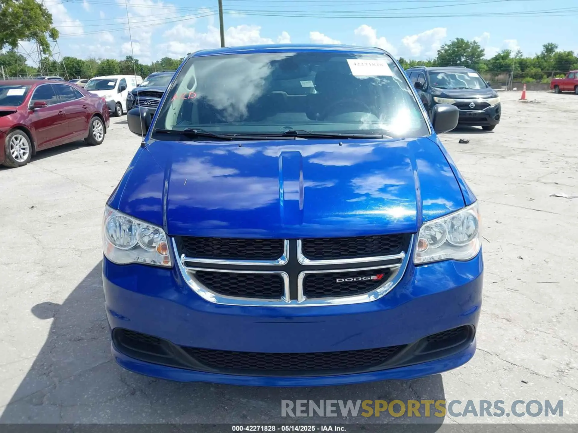 12 Photograph of a damaged car 2C4RDGBG3KR553507 DODGE GRAND CARAVAN 2019