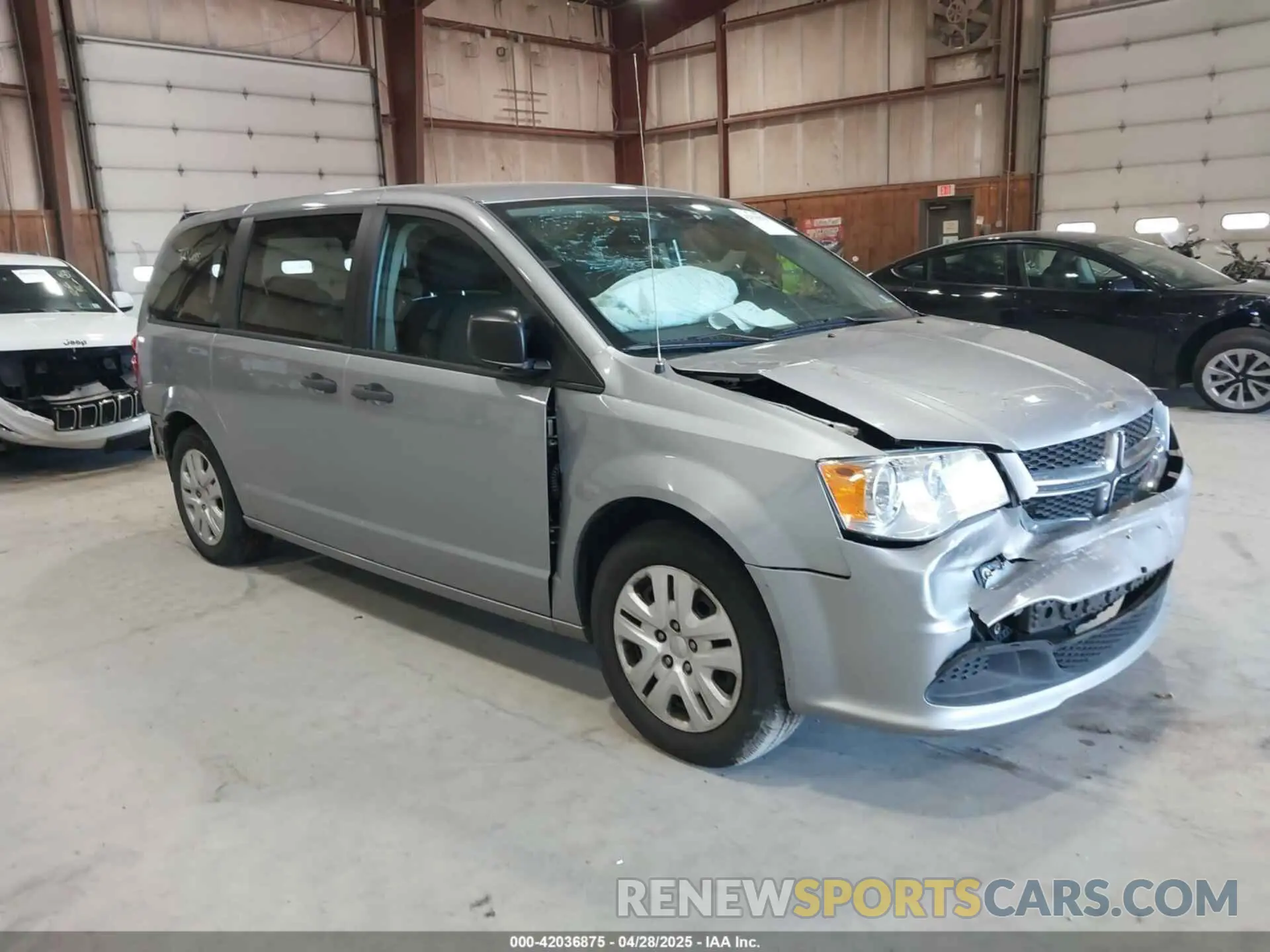 1 Photograph of a damaged car 2C4RDGBG3KR571537 DODGE GRAND CARAVAN 2019