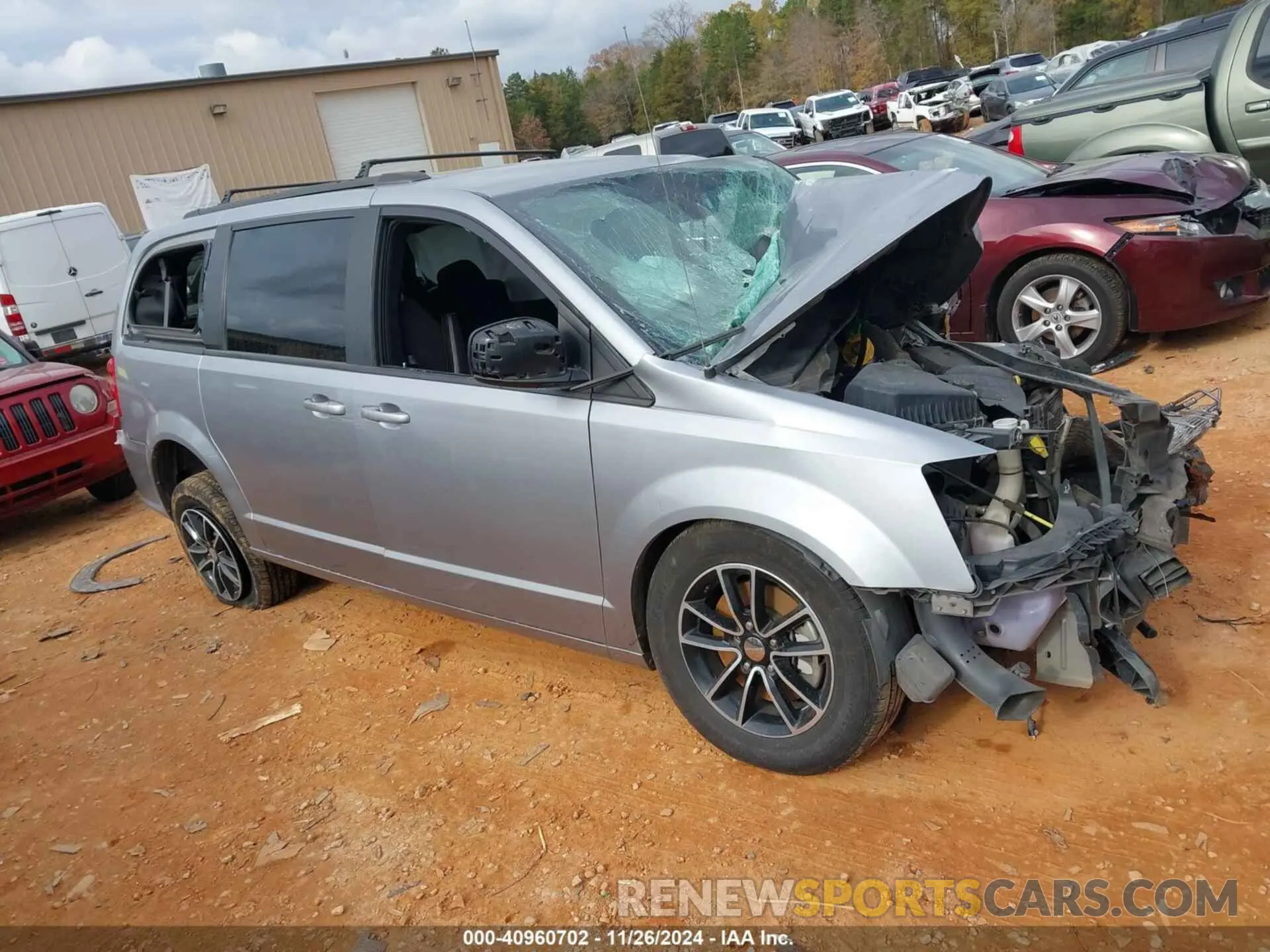 1 Photograph of a damaged car 2C4RDGBG3KR639447 DODGE GRAND CARAVAN 2019