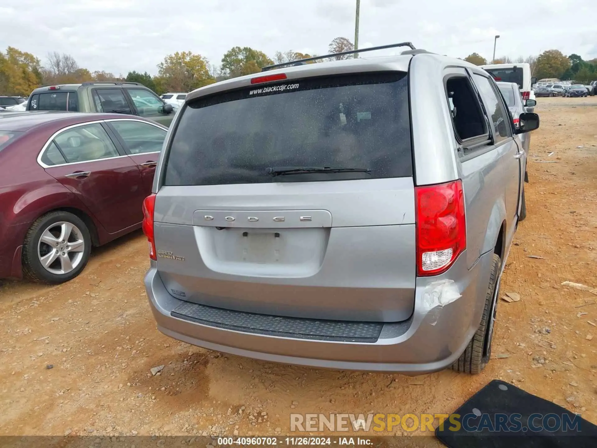15 Photograph of a damaged car 2C4RDGBG3KR639447 DODGE GRAND CARAVAN 2019