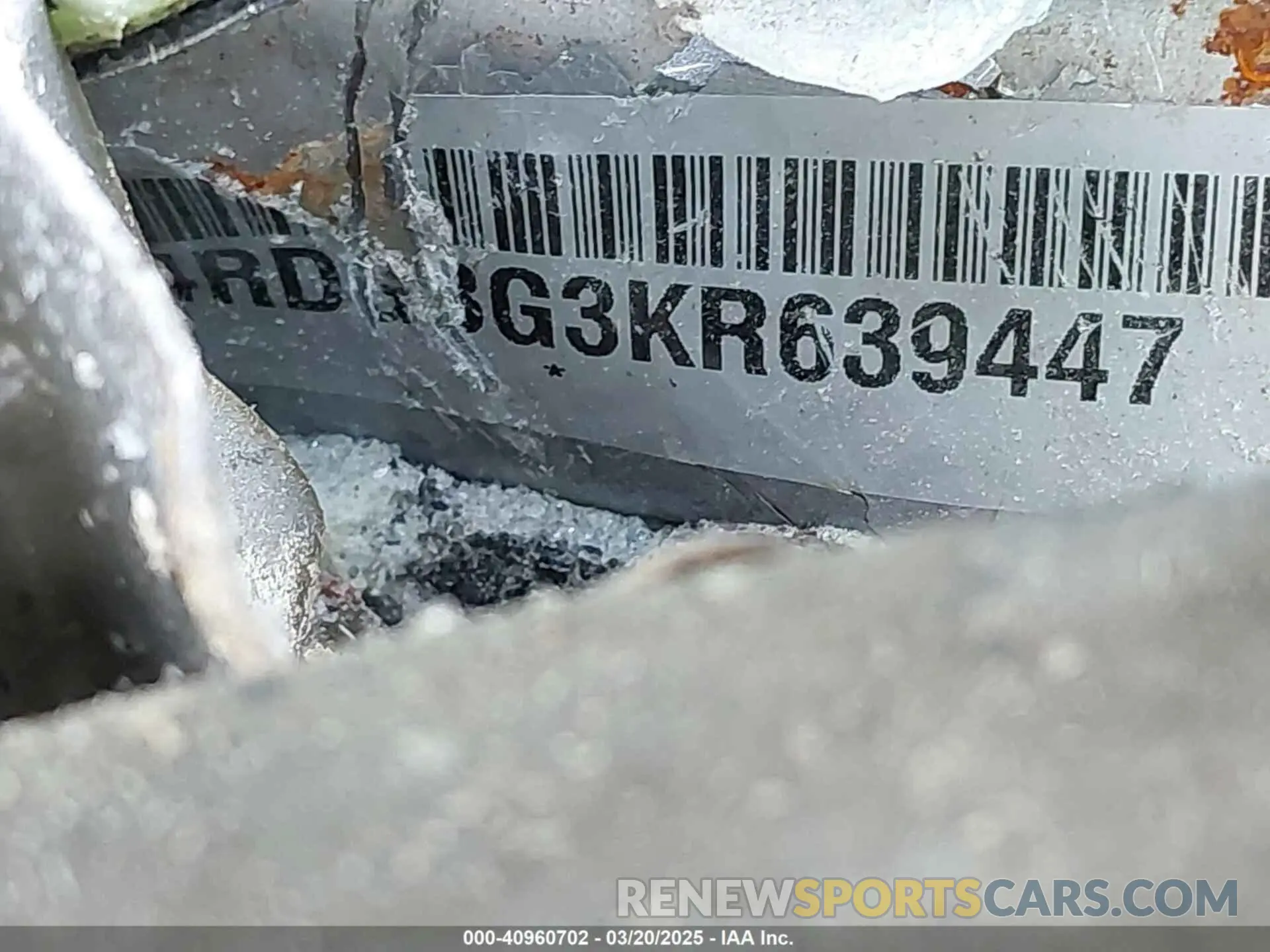 9 Photograph of a damaged car 2C4RDGBG3KR639447 DODGE GRAND CARAVAN 2019