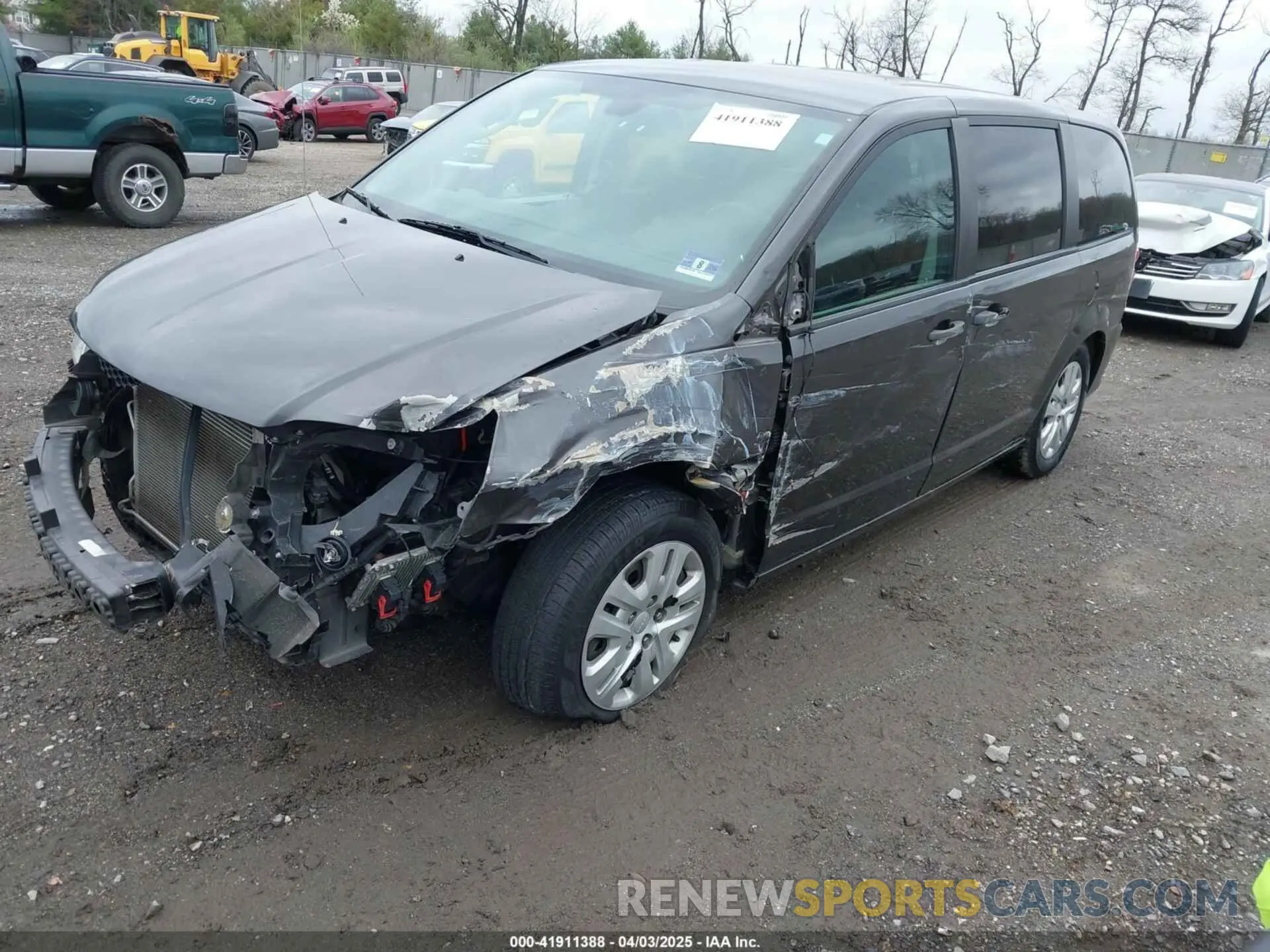 2 Photograph of a damaged car 2C4RDGBG5KR664866 DODGE GRAND CARAVAN 2019