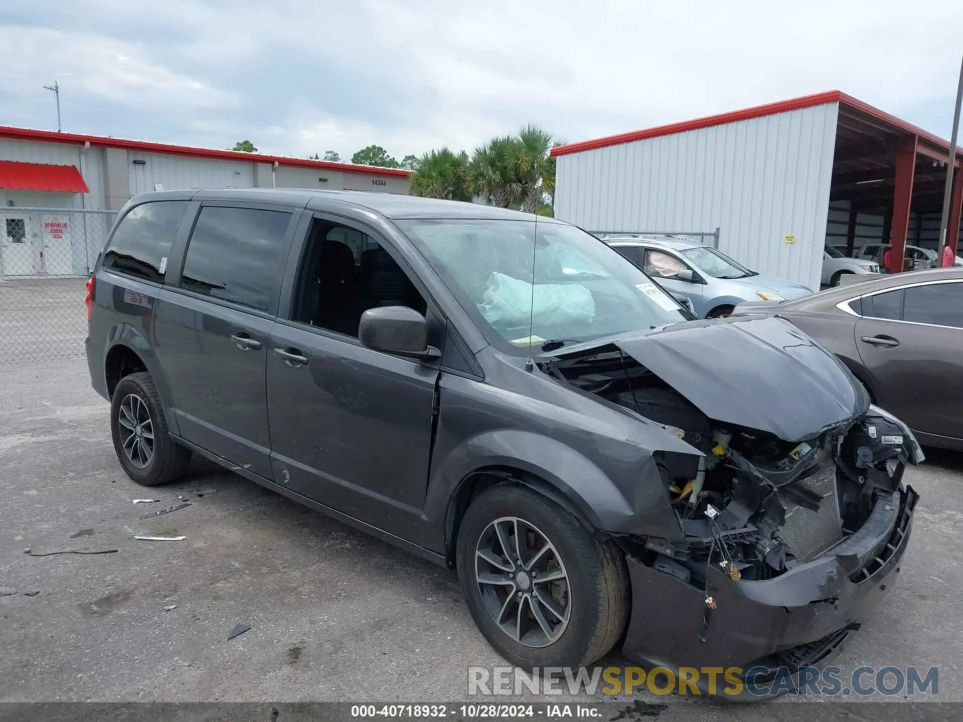 1 Photograph of a damaged car 2C4RDGBG6KR568213 DODGE GRAND CARAVAN 2019
