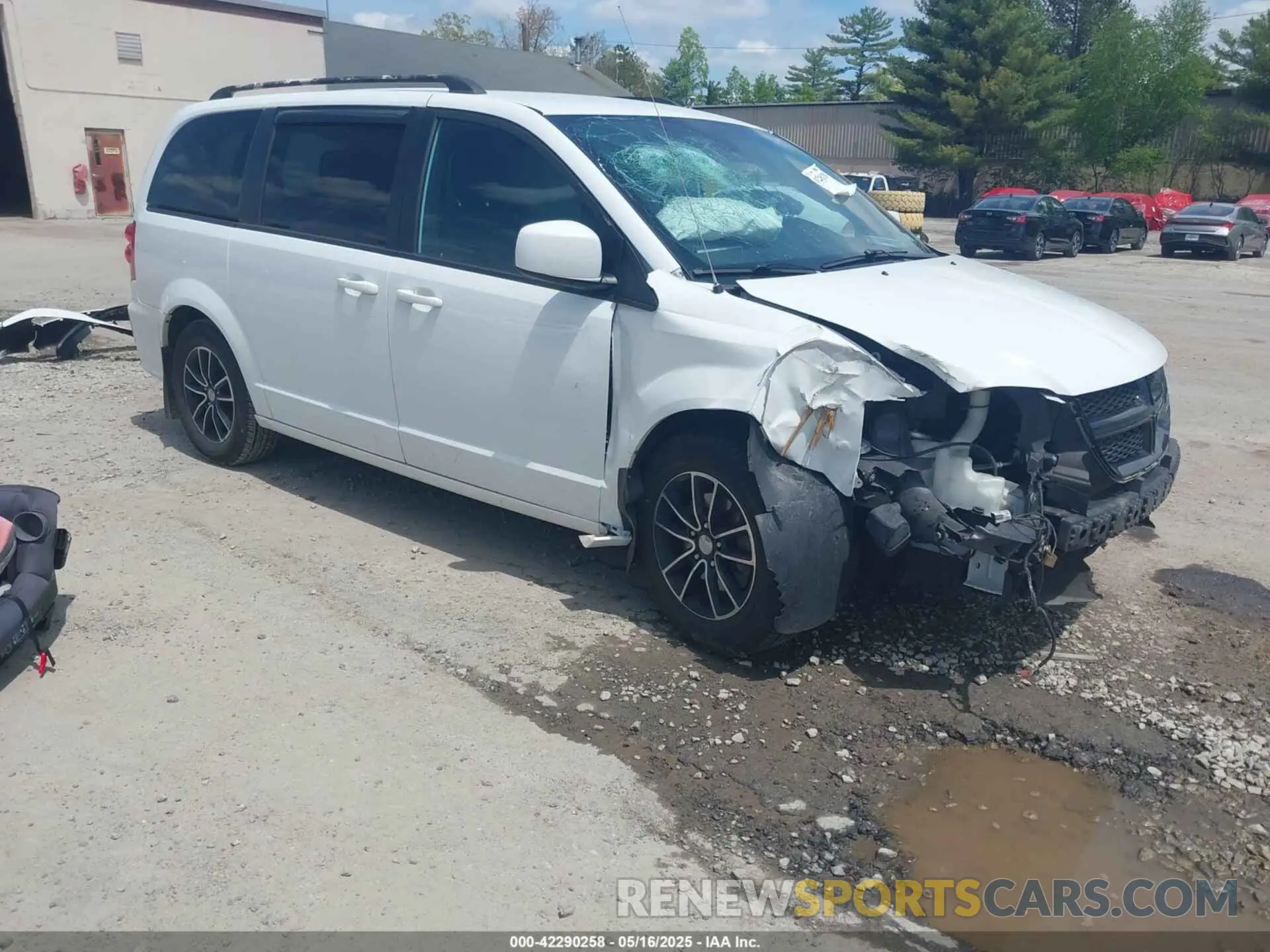 1 Фотография поврежденного автомобиля 2C4RDGBG6KR591927 DODGE GRAND CARAVAN 2019
